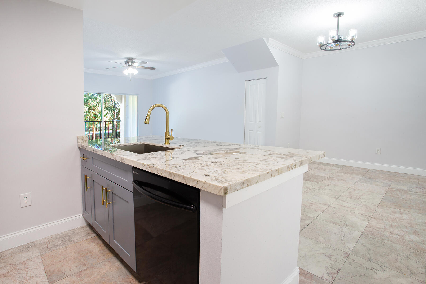 5860 W Sample #204, Coral Springs FL 33063