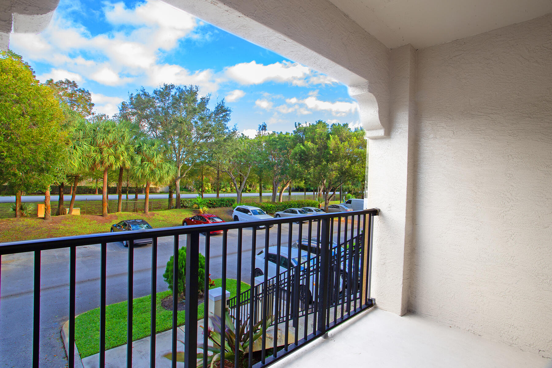 5860 W Sample #204, Coral Springs FL 33063