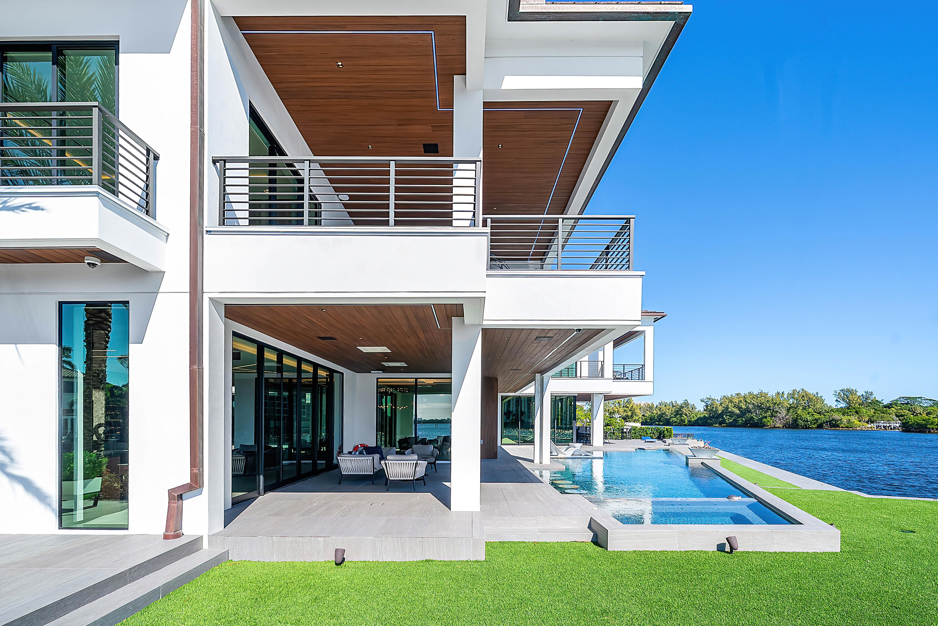 2934 NE 8th #A, Boca Raton FL 33431