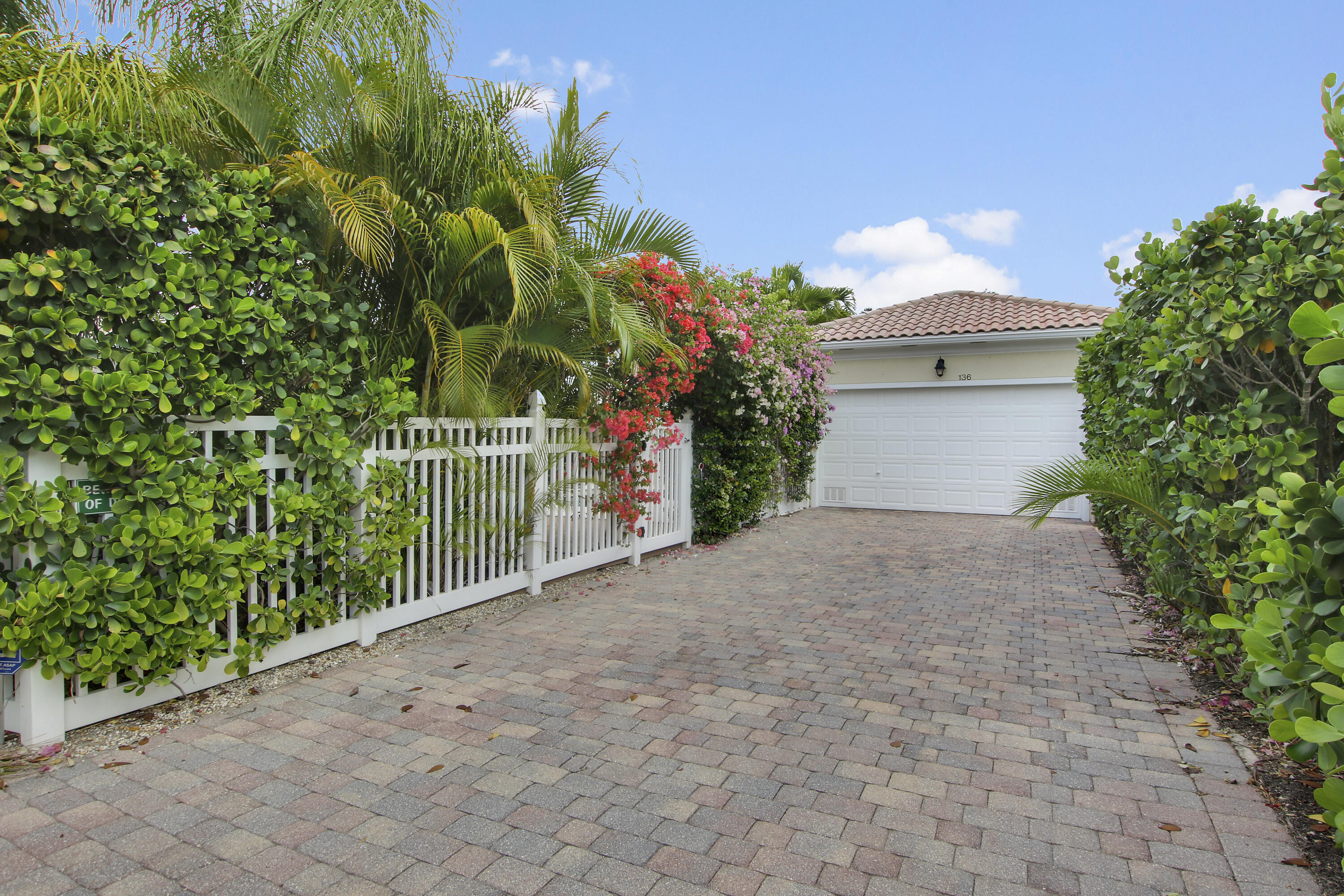 136 Florence, Jupiter FL 33458