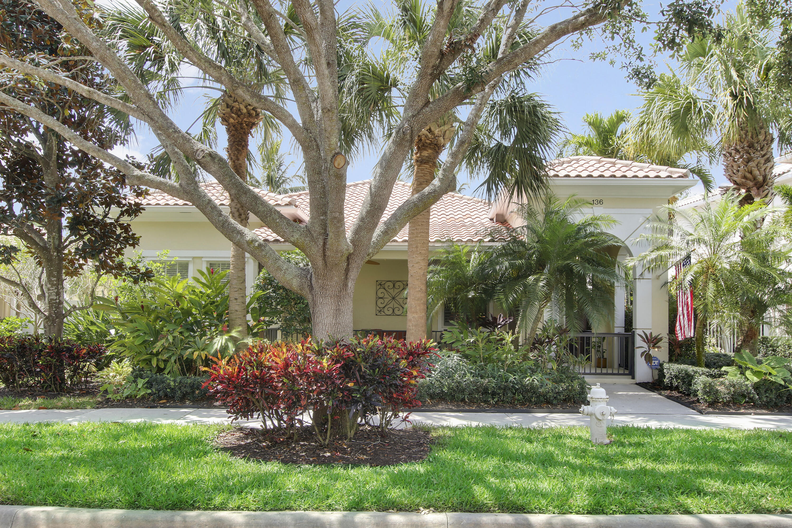 136 Florence, Jupiter FL 33458