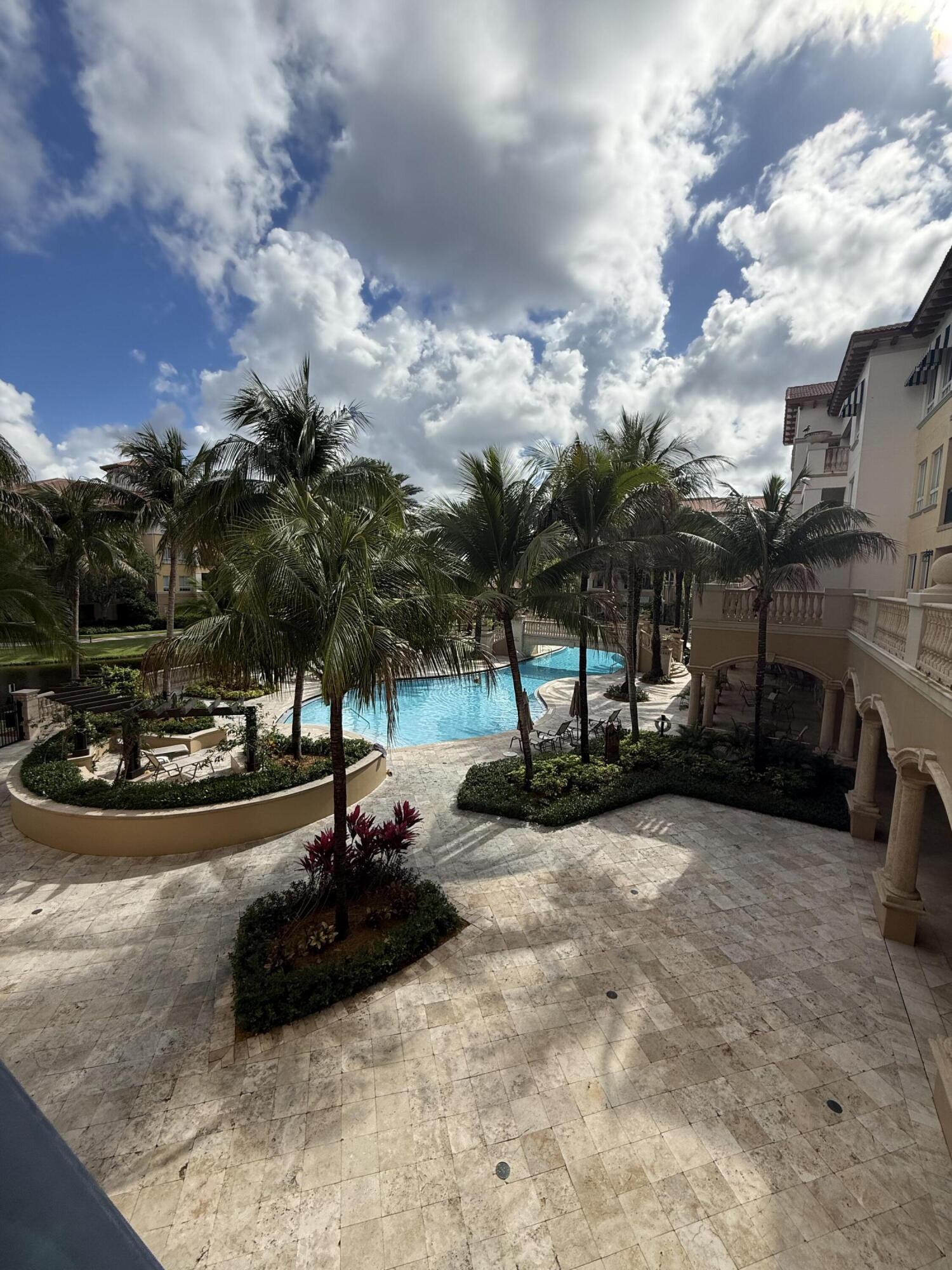 16102 Emerald Estates #212, Weston FL 33331