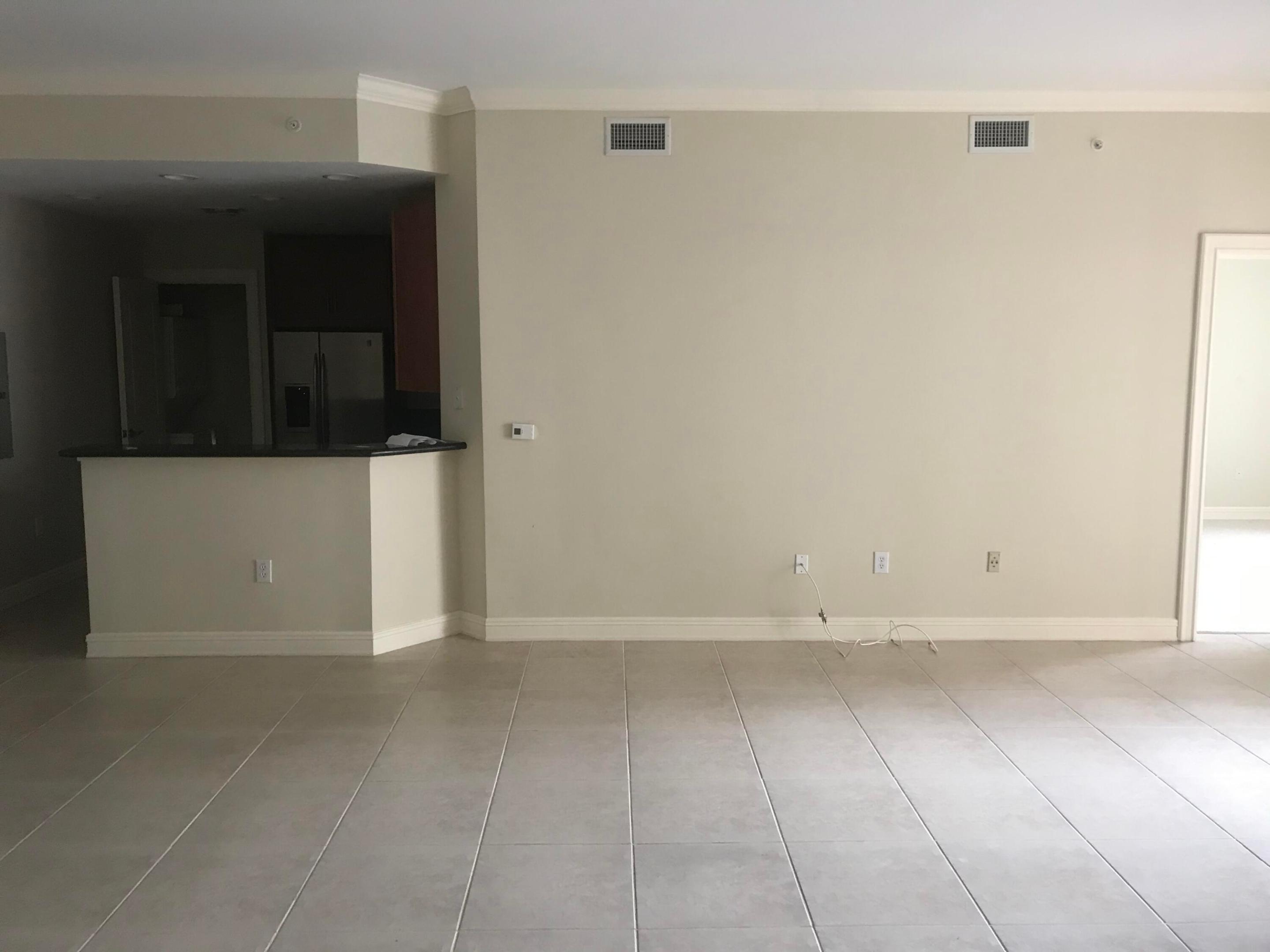 16102 Emerald Estates #212, Weston FL 33331