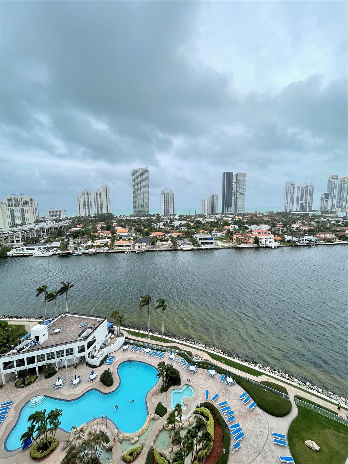 19101 NE 36th #1709, Aventura FL 33180