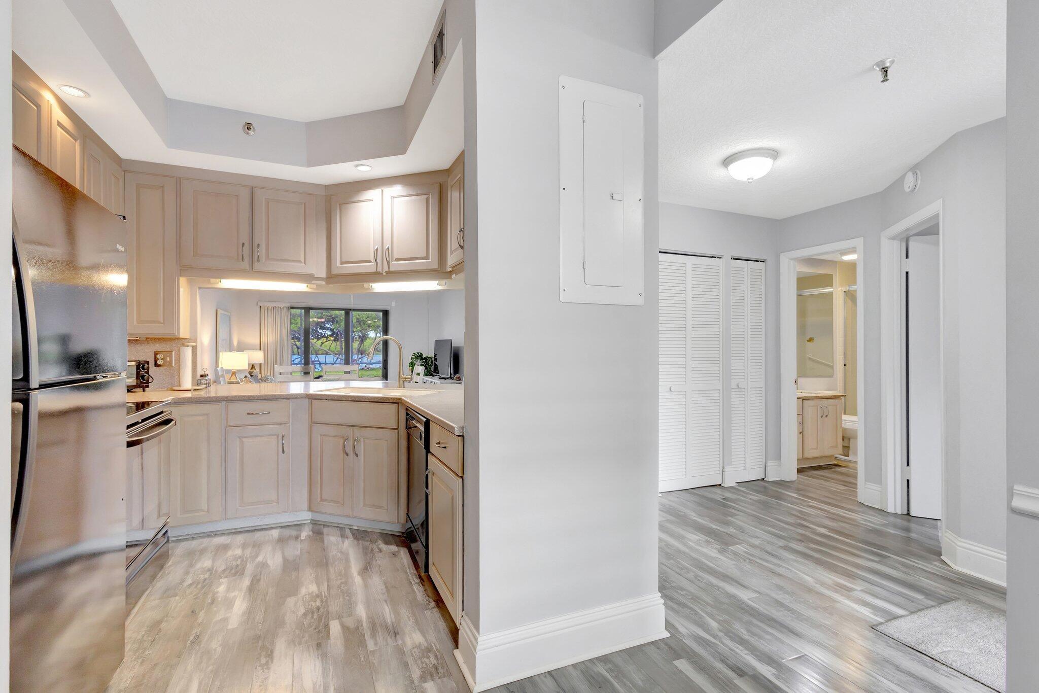 200 Waterway #109, Tequesta FL 33469