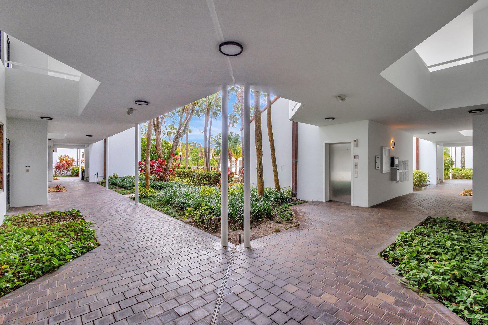 200 Waterway #109, Tequesta FL 33469