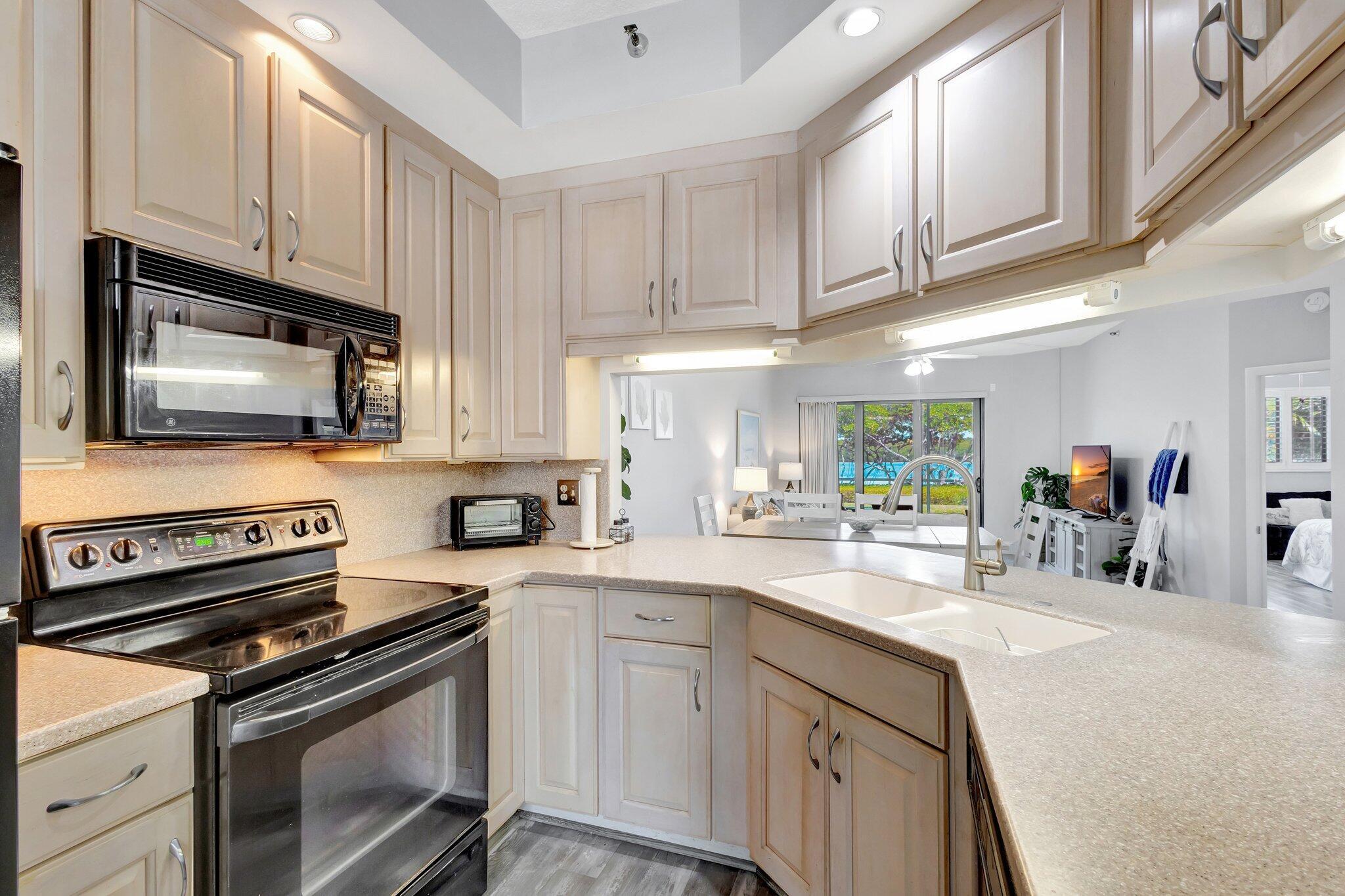 200 Waterway #109, Tequesta FL 33469