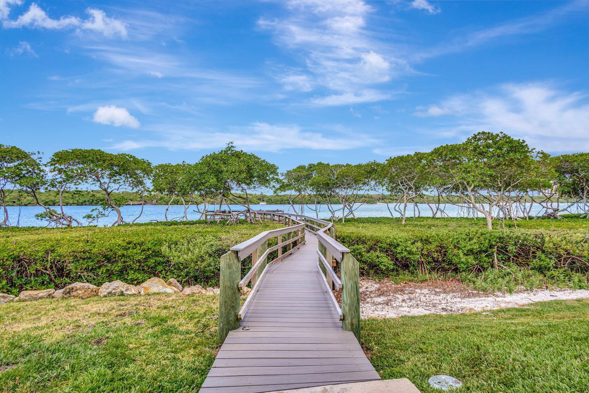 200 Waterway #109, Tequesta FL 33469