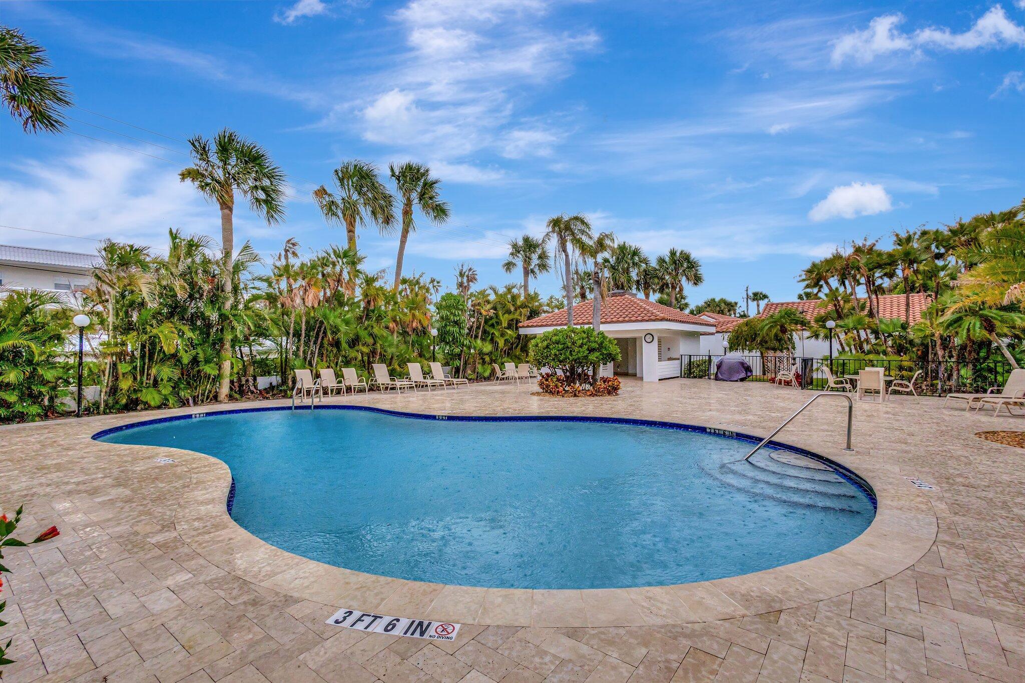 200 Waterway #109, Tequesta FL 33469