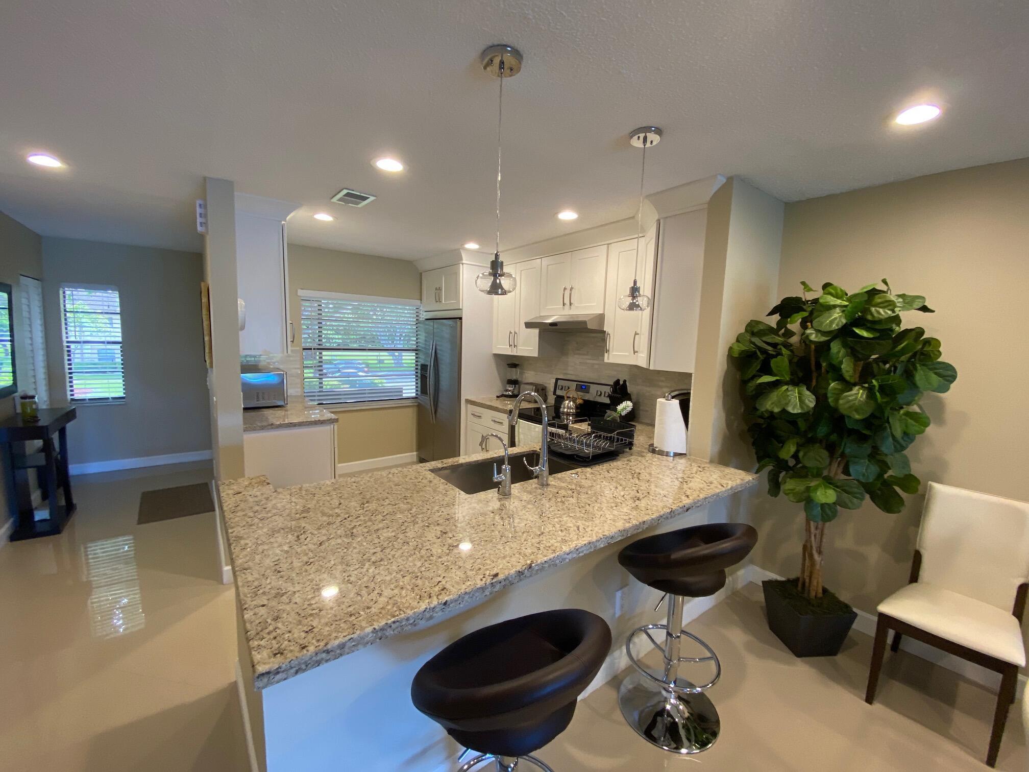 9285 Vista Del Lago #36f, Boca Raton FL 33428
