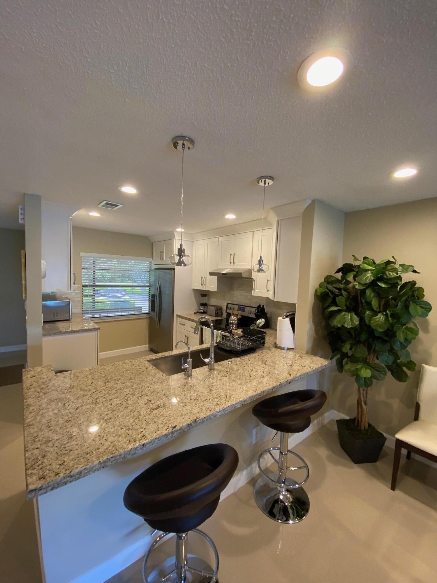 9285 Vista Del Lago #36f, Boca Raton FL 33428