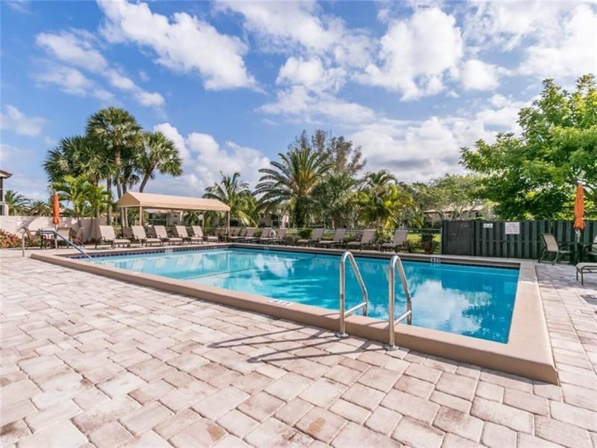 9285 Vista Del Lago #36f, Boca Raton FL 33428