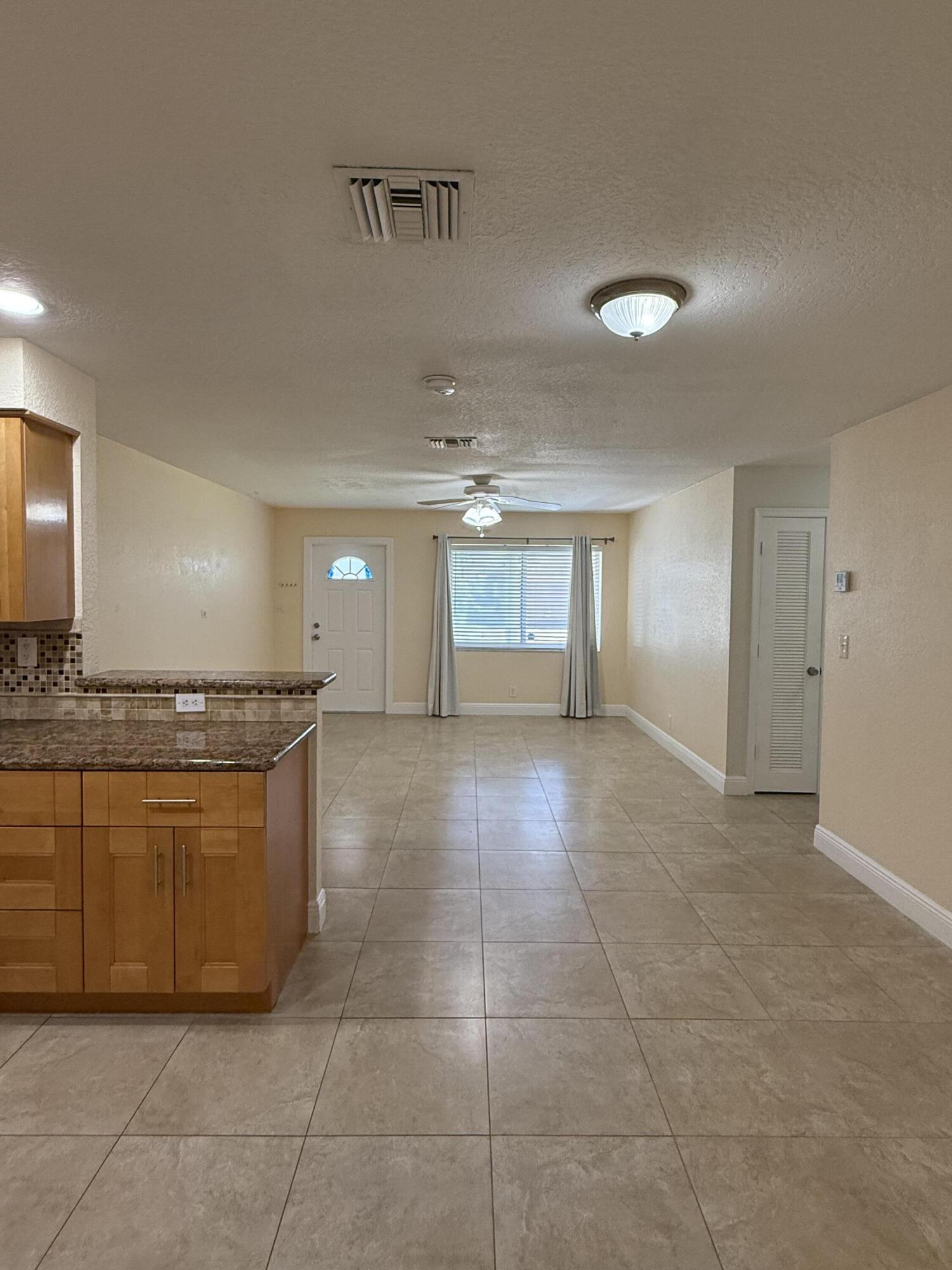 7302 NW 57th, Tamarac FL 33321