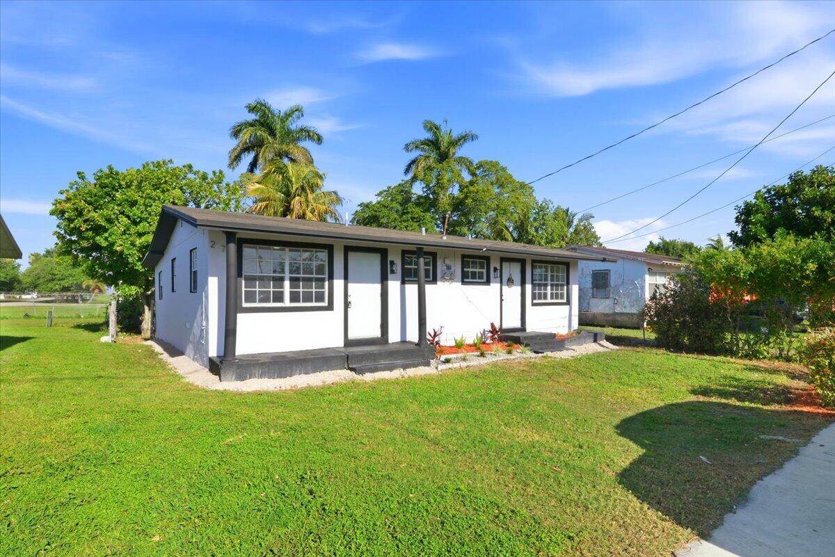 270 SW 10th, South Bay FL 33493