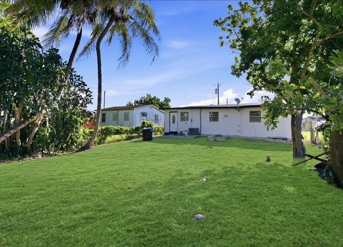 270 SW 10th, South Bay FL 33493