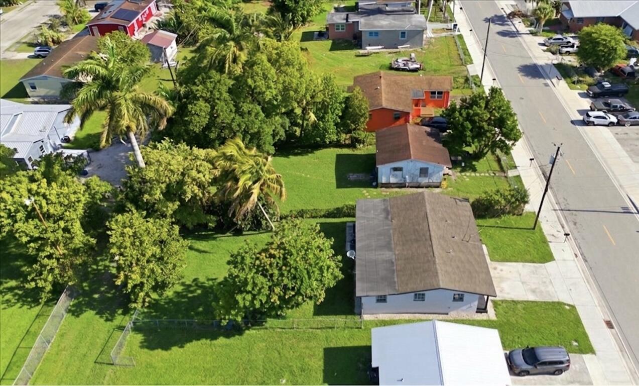 270 SW 10th, South Bay FL 33493