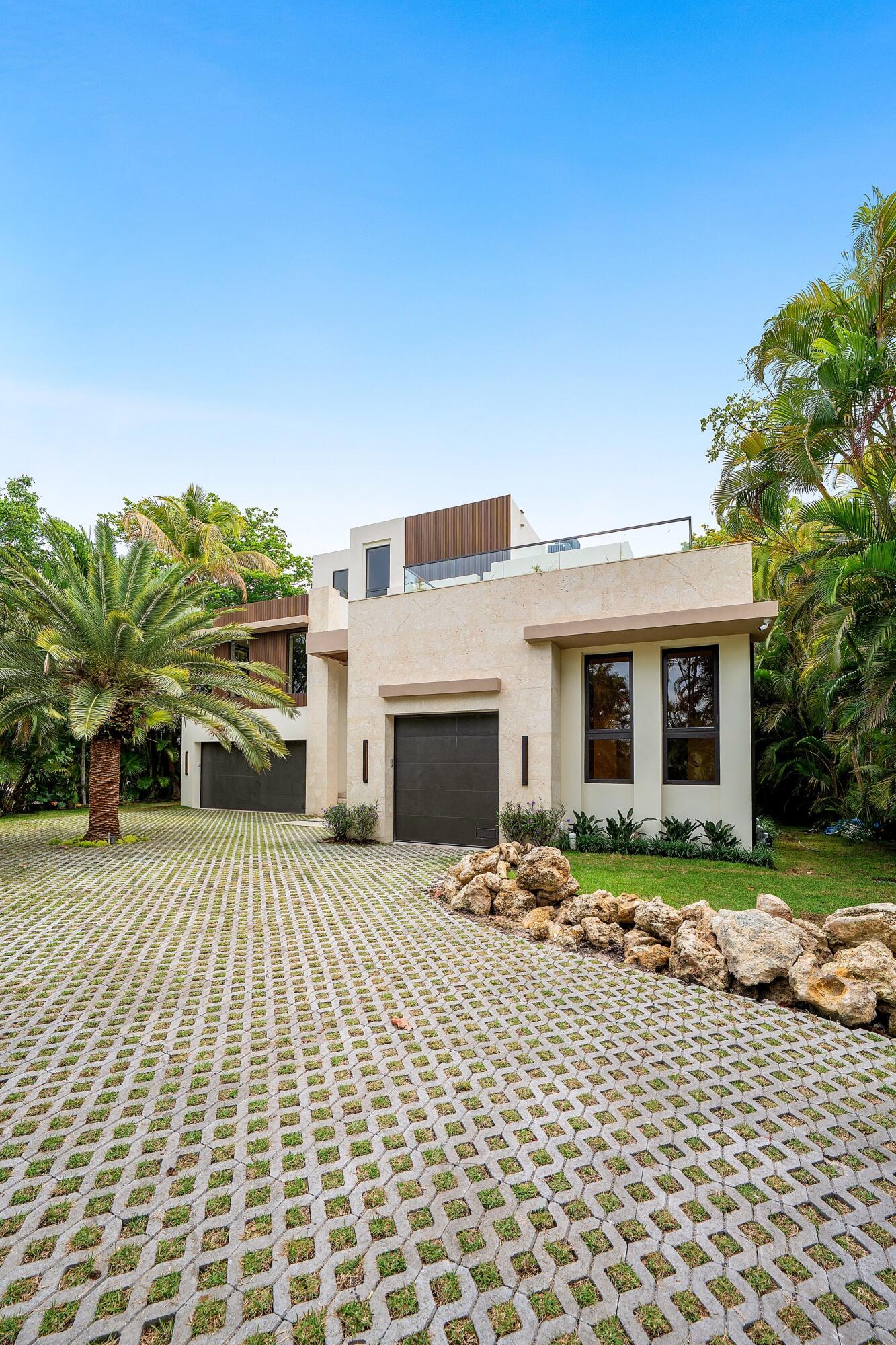 5 Barefoot, Lantana FL 33462