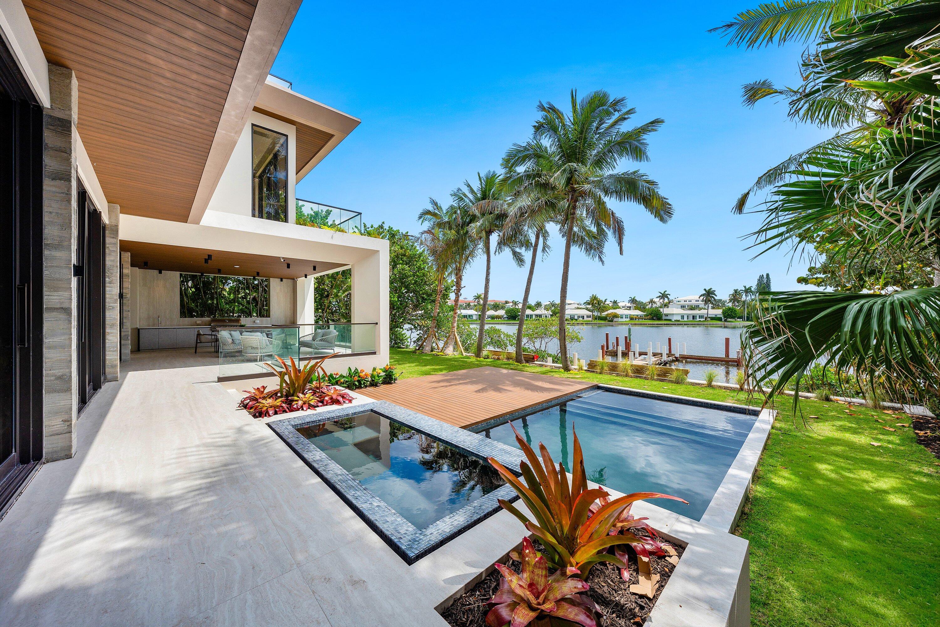 5 Barefoot, Lantana FL 33462