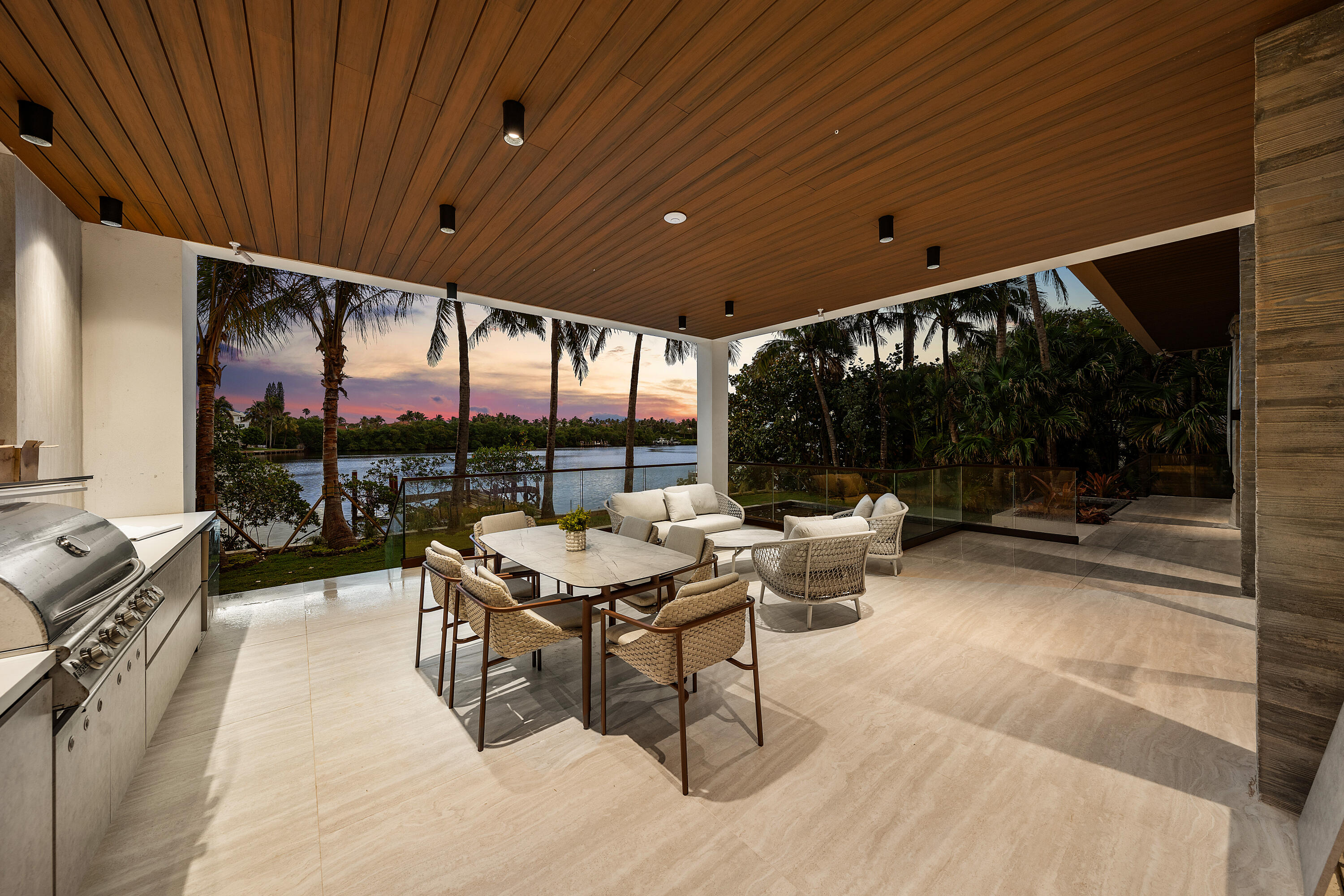 5 Barefoot, Lantana FL 33462