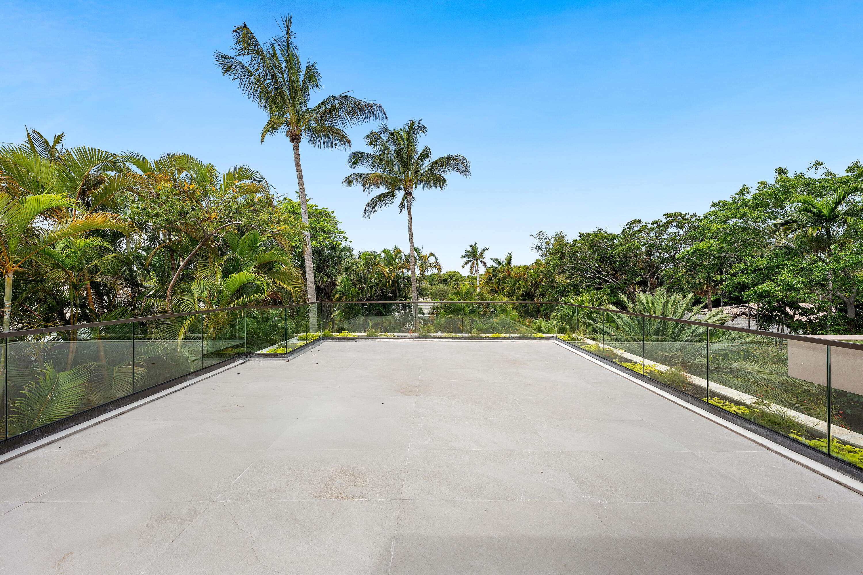 5 Barefoot, Lantana FL 33462