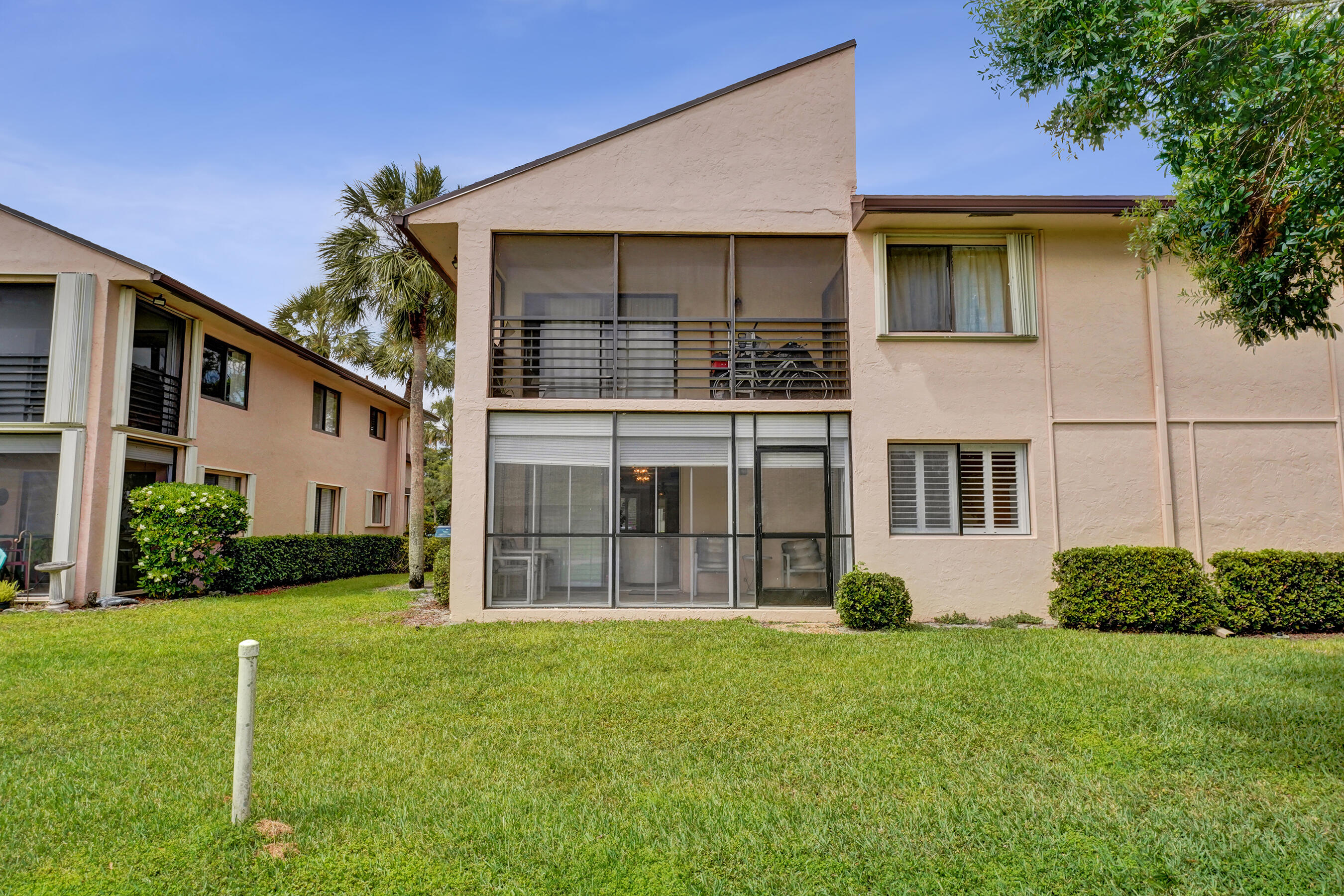 2160 SW 93 #1002, Davie FL 33324