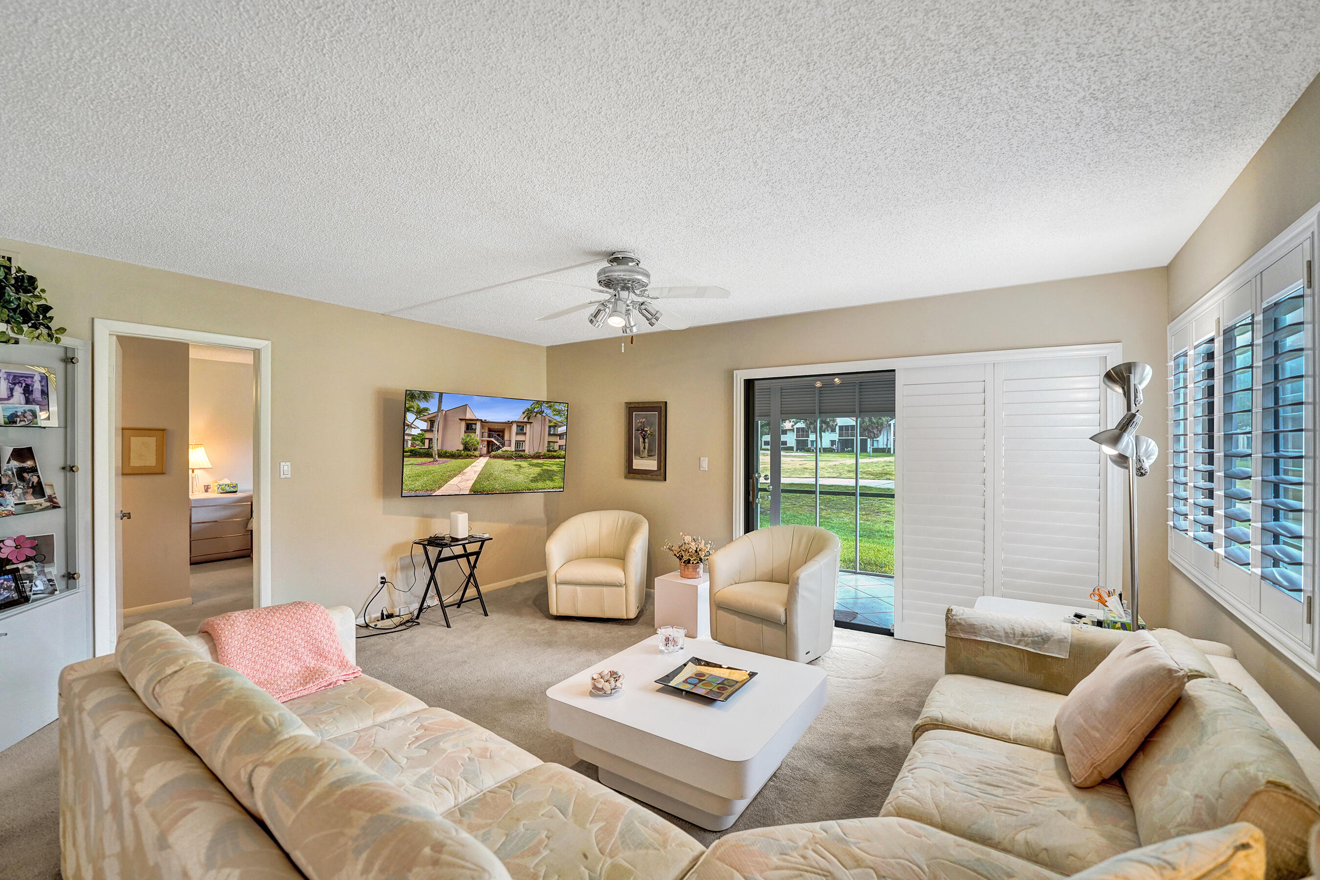 2160 SW 93 #1002, Davie FL 33324