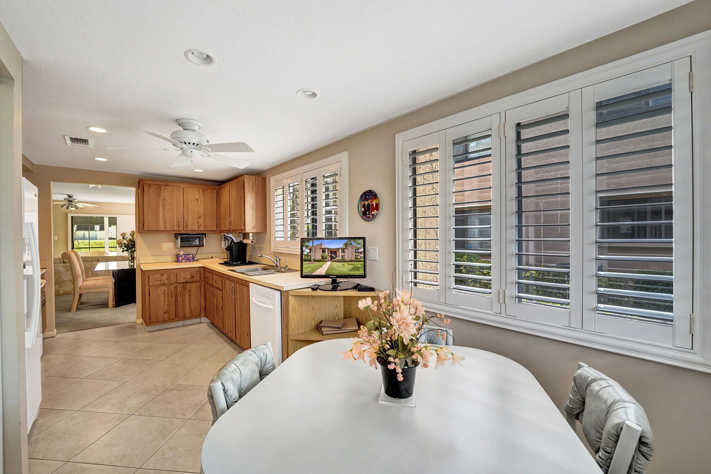 2160 SW 93 #1002, Davie FL 33324