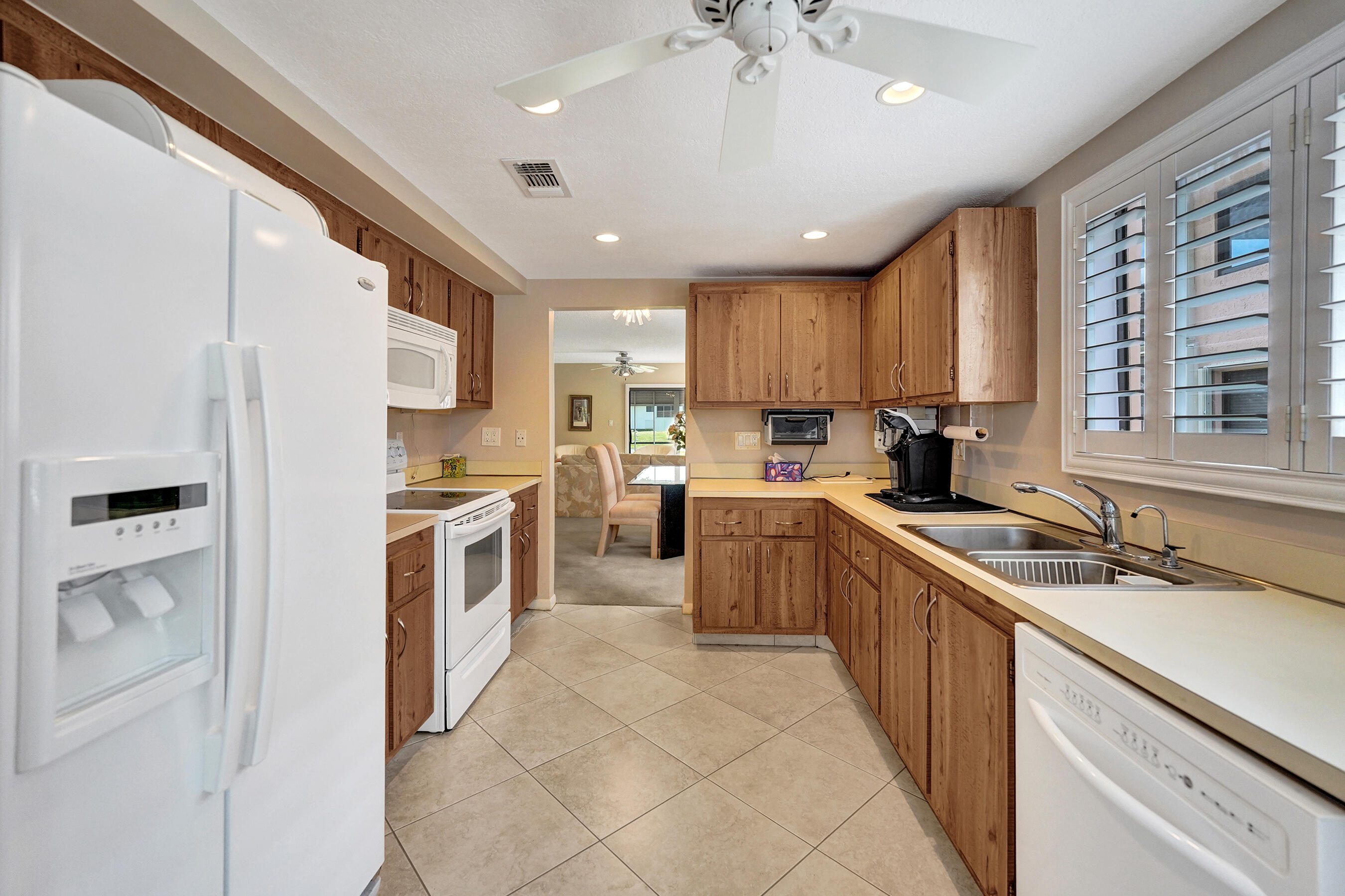 2160 SW 93 #1002, Davie FL 33324