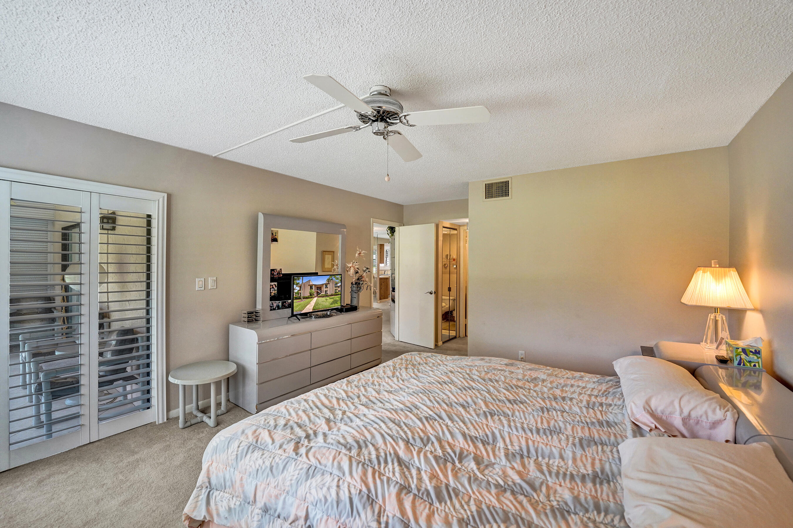 2160 SW 93 #1002, Davie FL 33324
