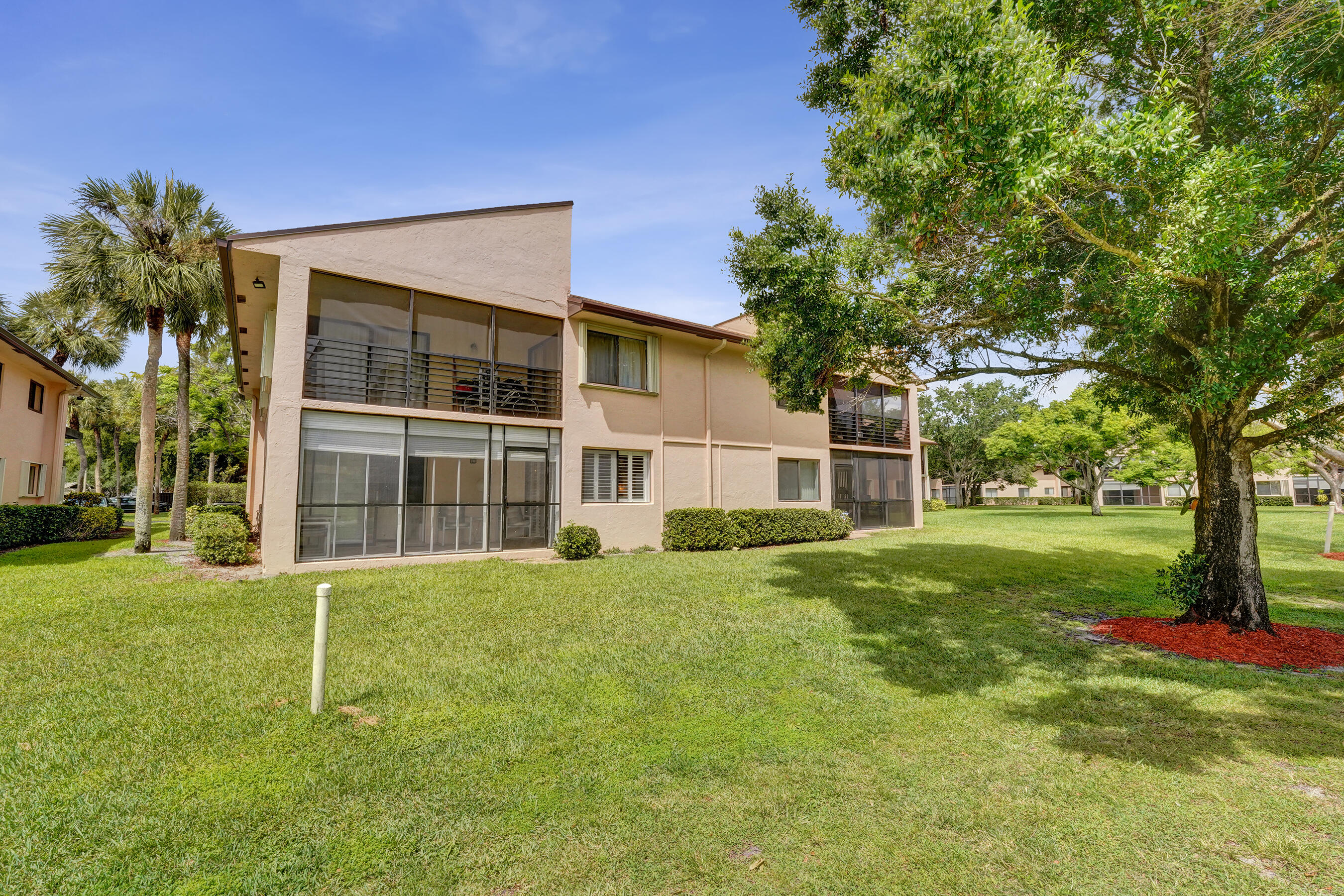 2160 SW 93 #1002, Davie FL 33324