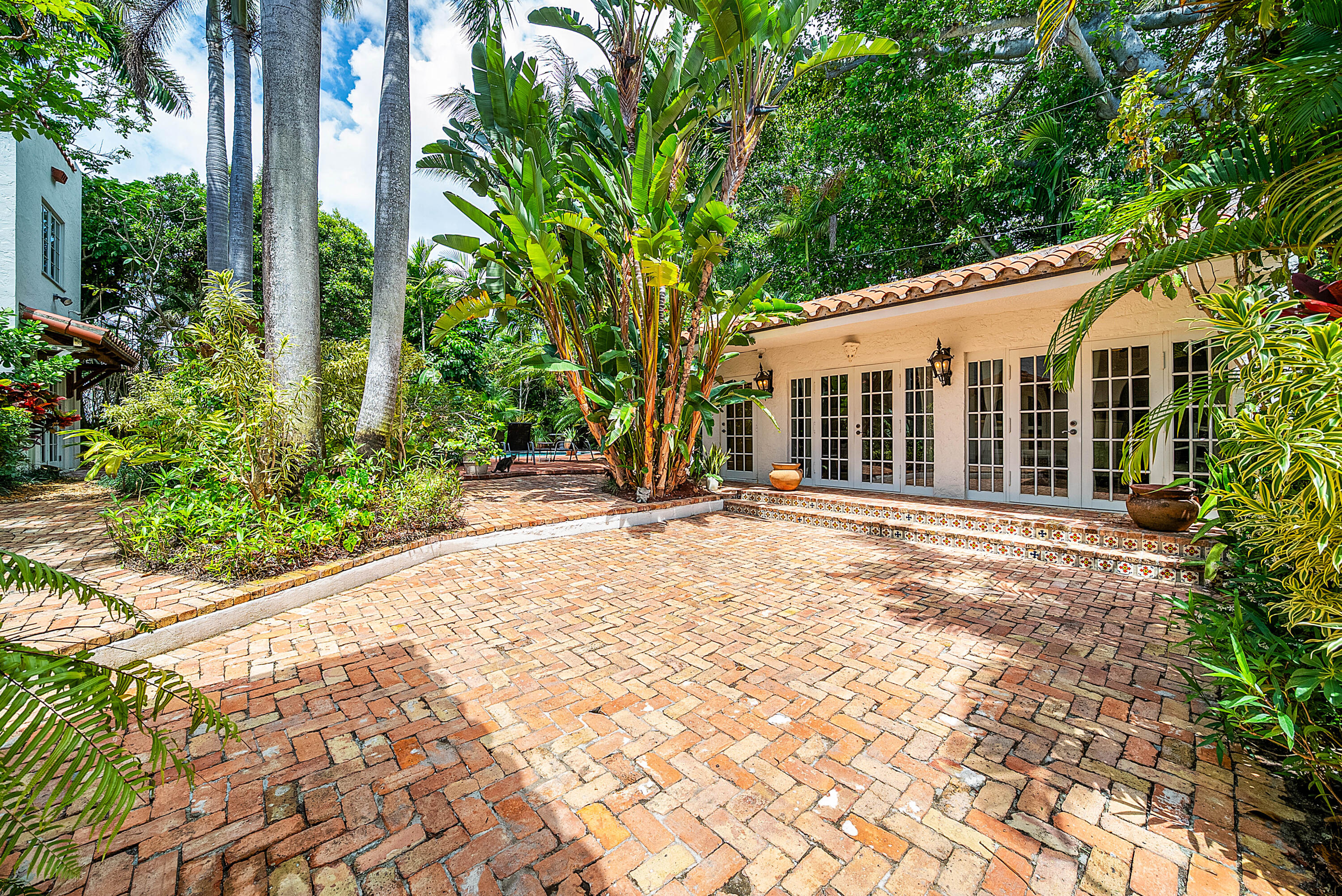 255 Cordova, West Palm Beach FL 33401