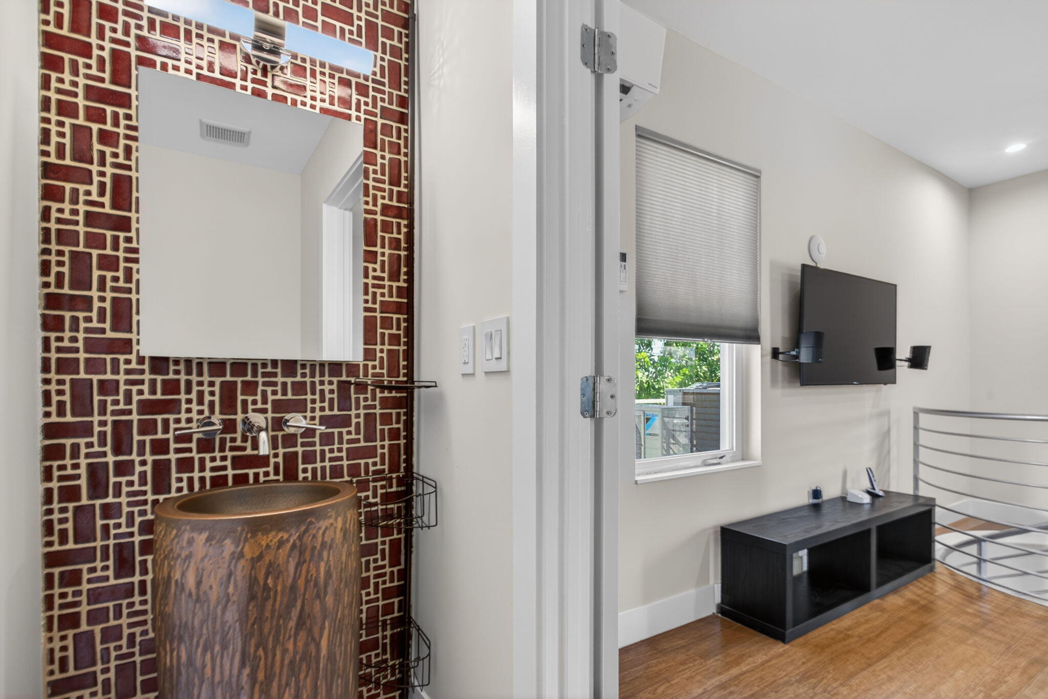 915 SE 2nd, Fort Lauderdale FL 33301