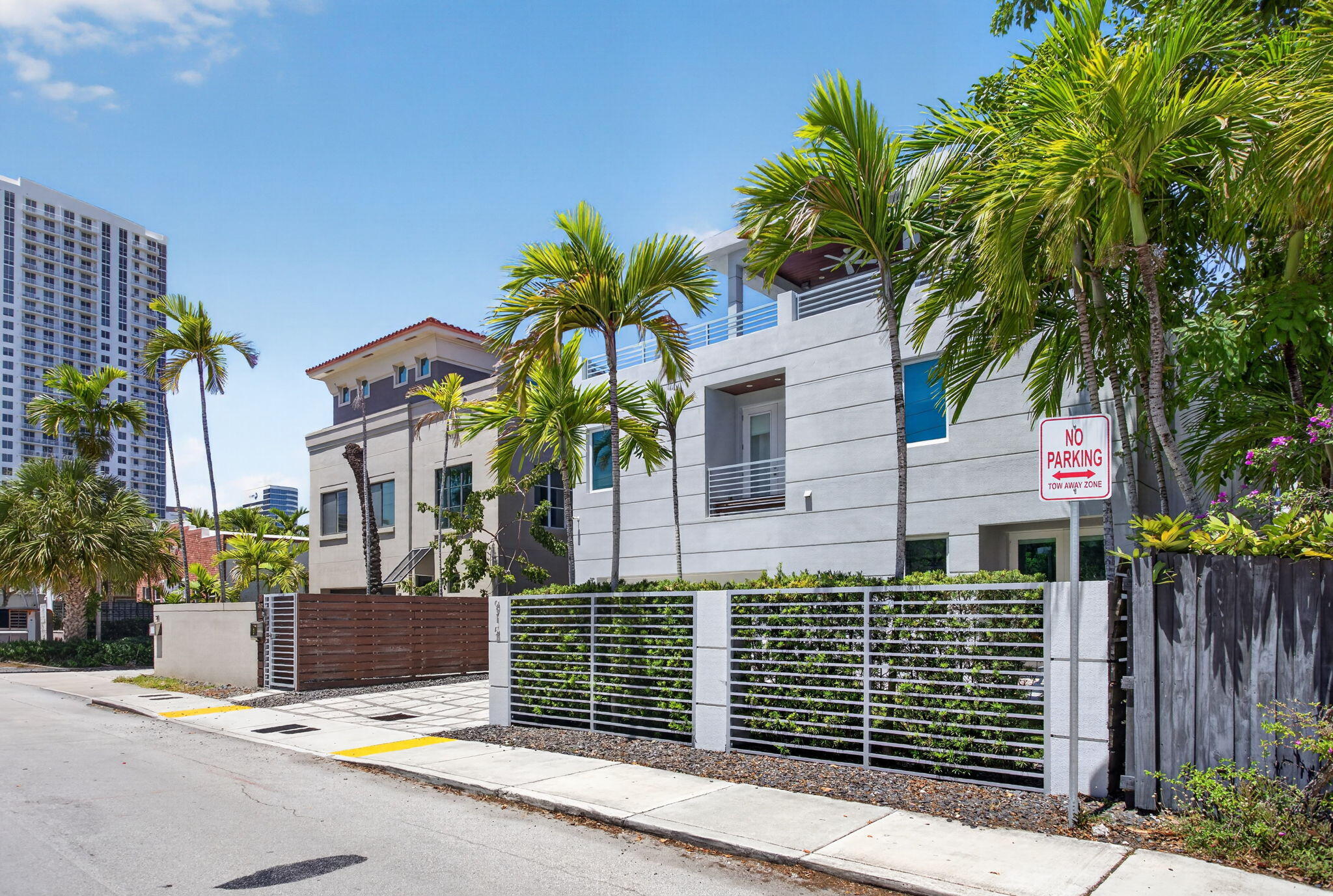 915 SE 2nd, Fort Lauderdale FL 33301