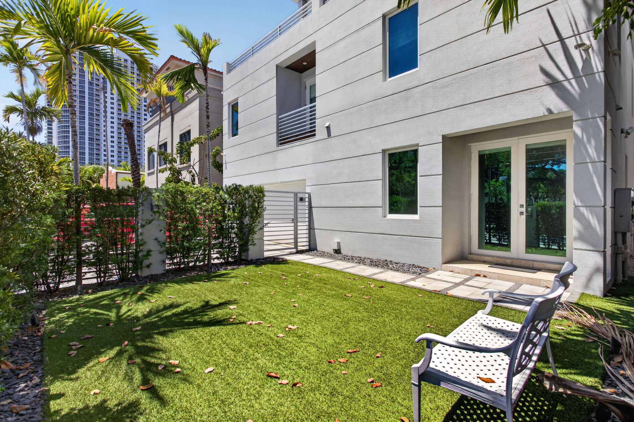 915 SE 2nd, Fort Lauderdale FL 33301