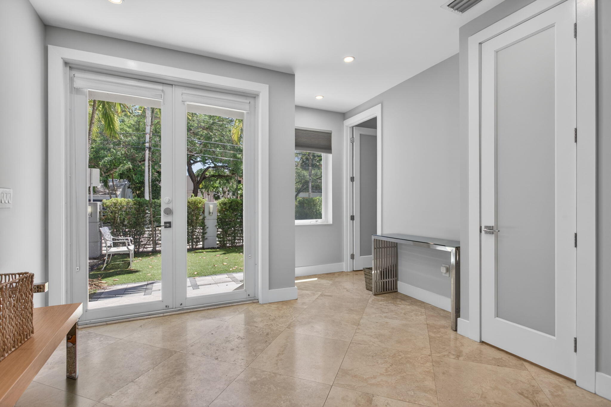 915 SE 2nd, Fort Lauderdale FL 33301