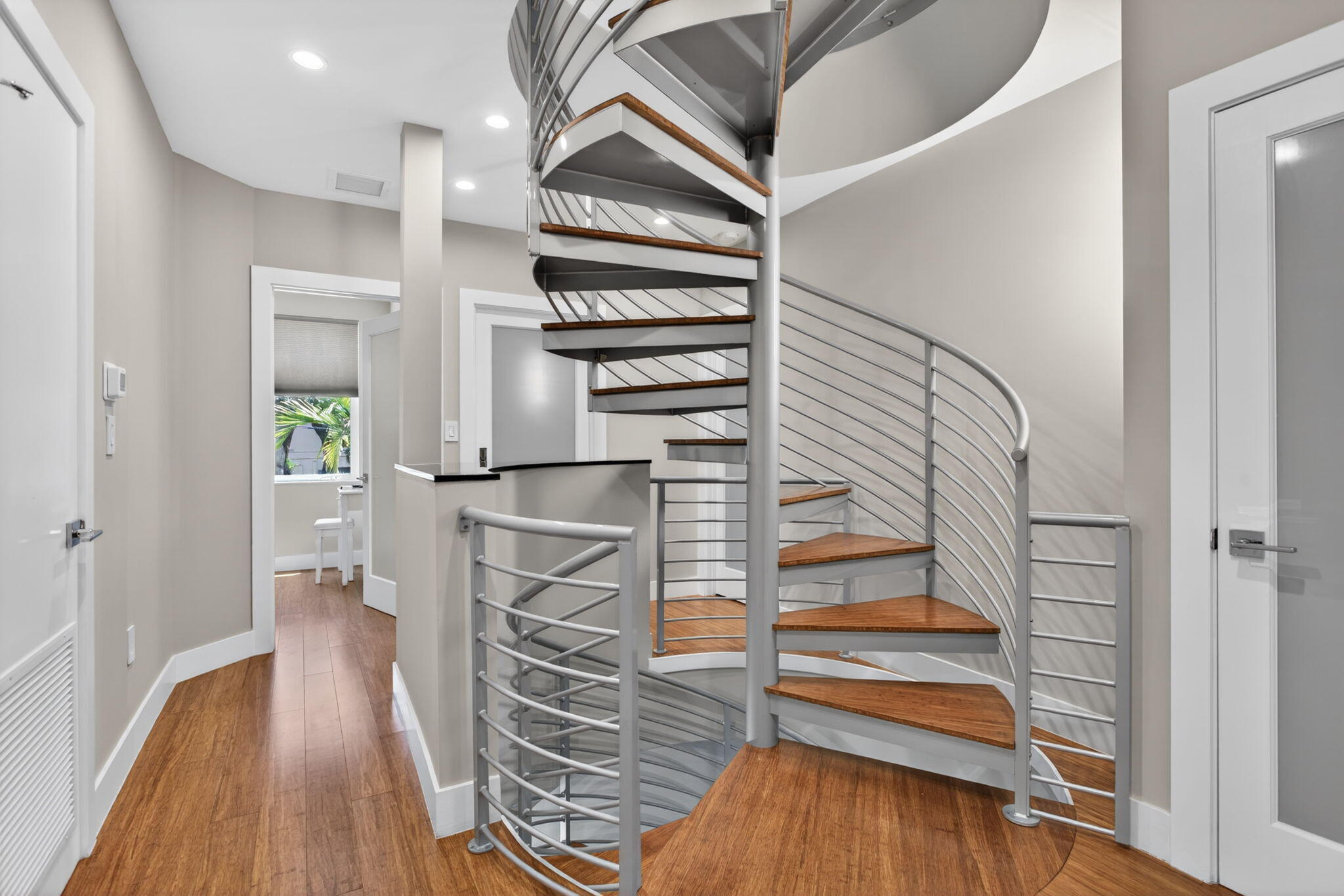 915 SE 2nd, Fort Lauderdale FL 33301