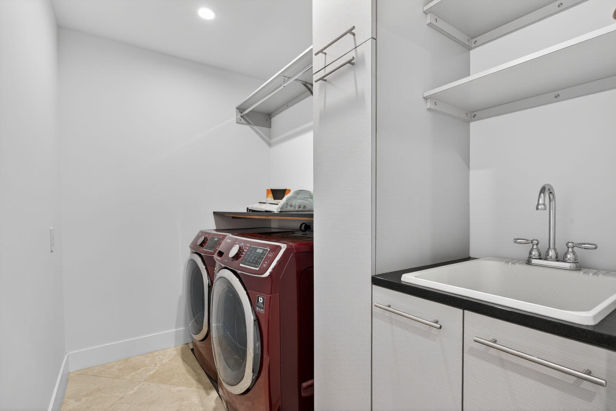 915 SE 2nd, Fort Lauderdale FL 33301