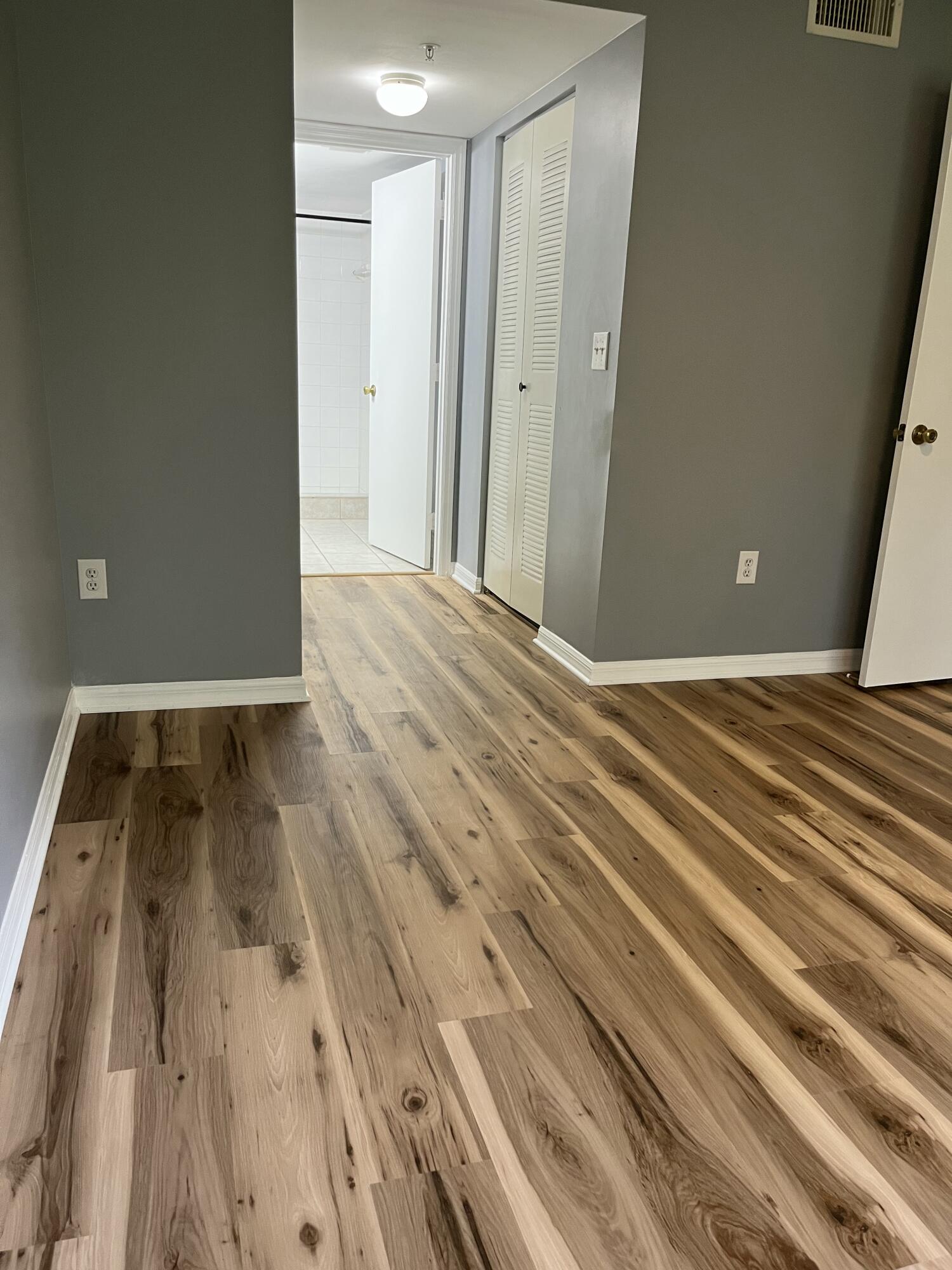 1000 Crestwood #1009, Royal Palm Beach FL 33411