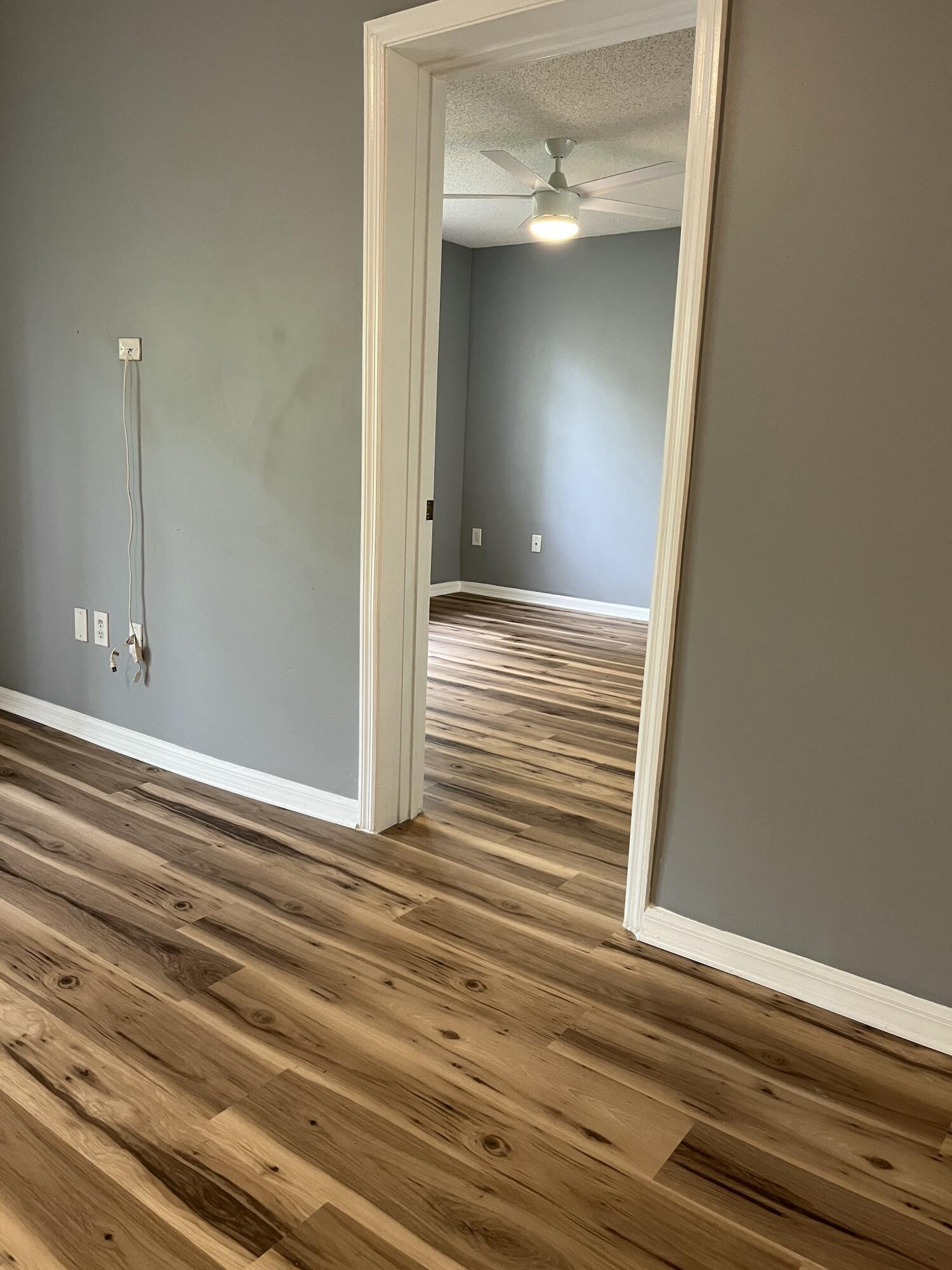 1000 Crestwood #1009, Royal Palm Beach FL 33411