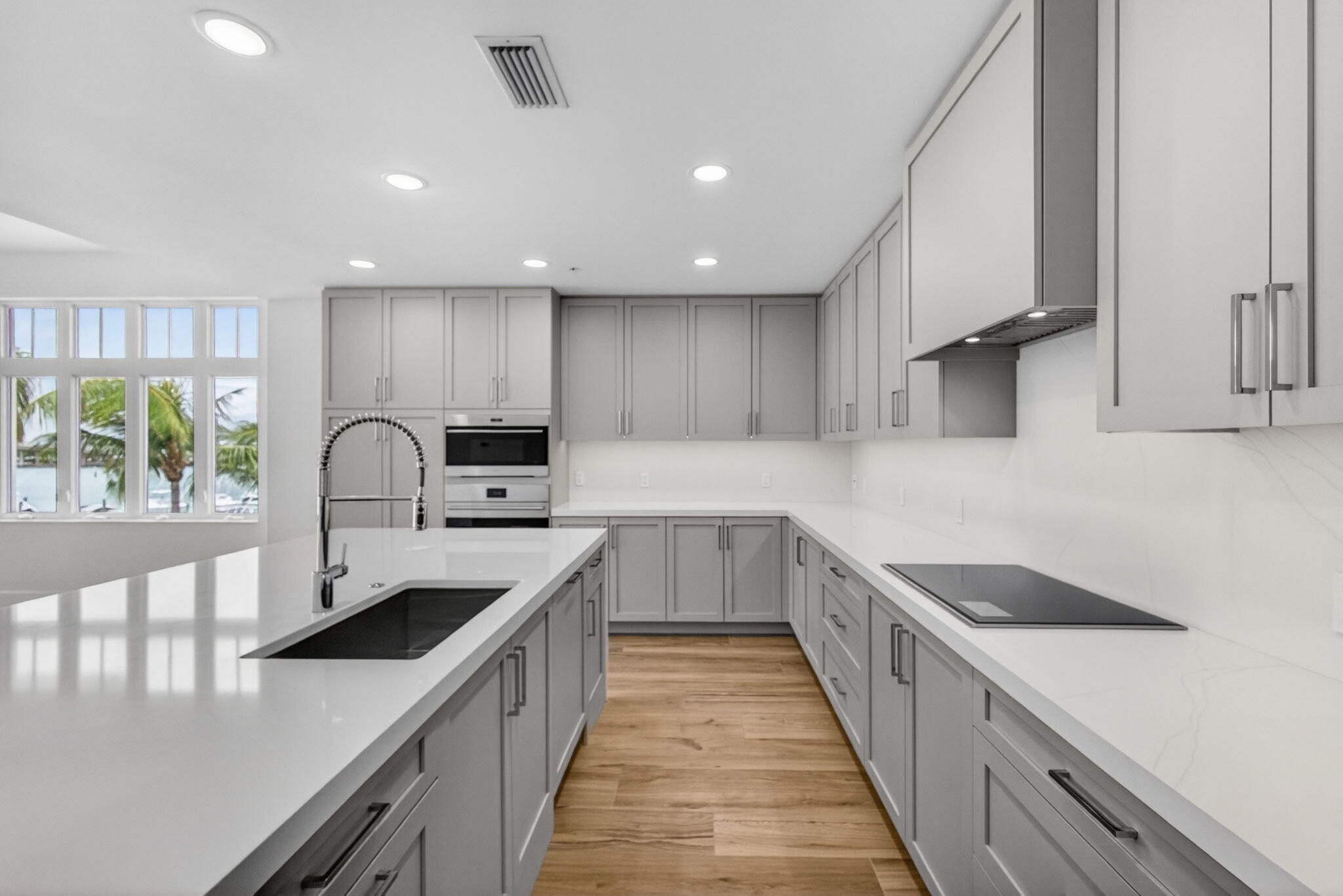 176 Lake #1-302, Palm Beach Shores FL 33404