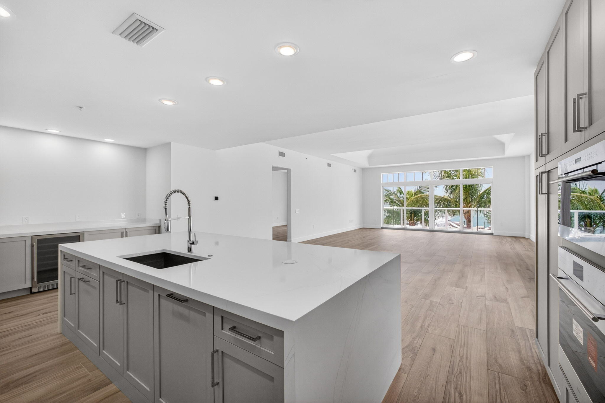 176 Lake #1-302, Palm Beach Shores FL 33404