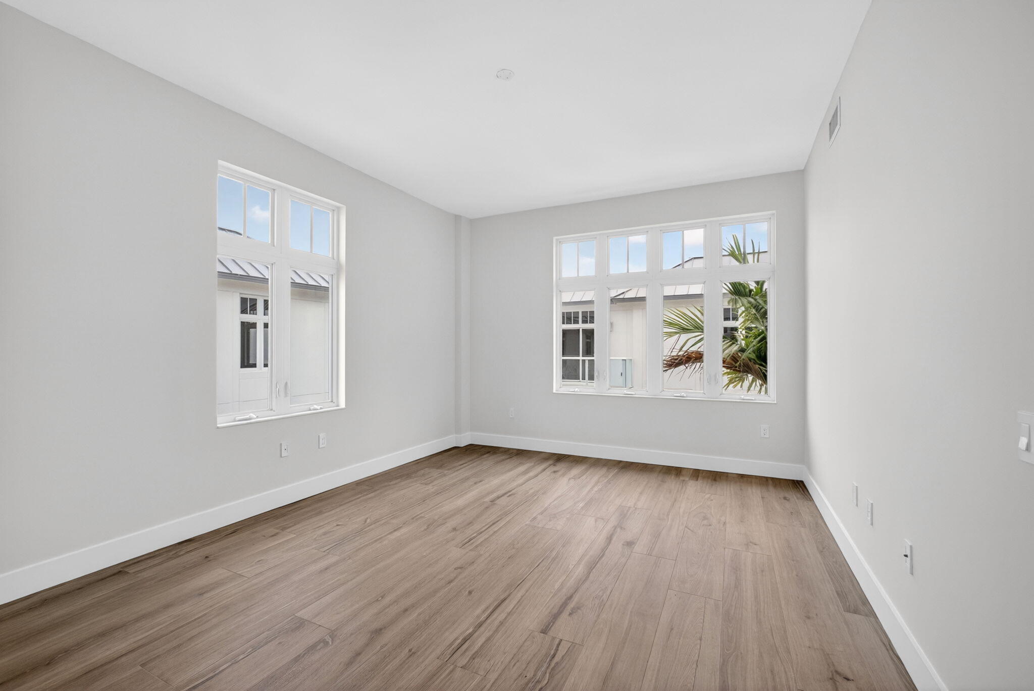 176 Lake #1-302, Palm Beach Shores FL 33404
