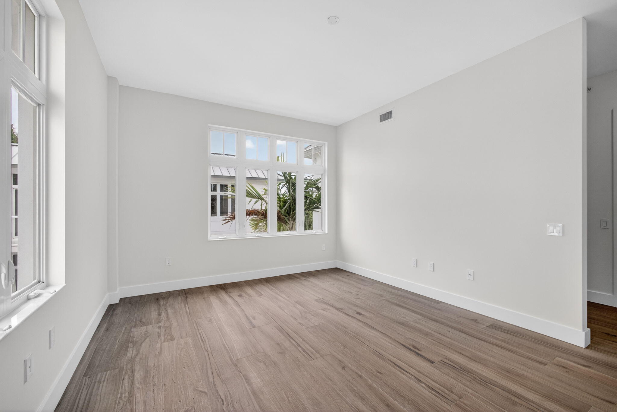 176 Lake #1-302, Palm Beach Shores FL 33404