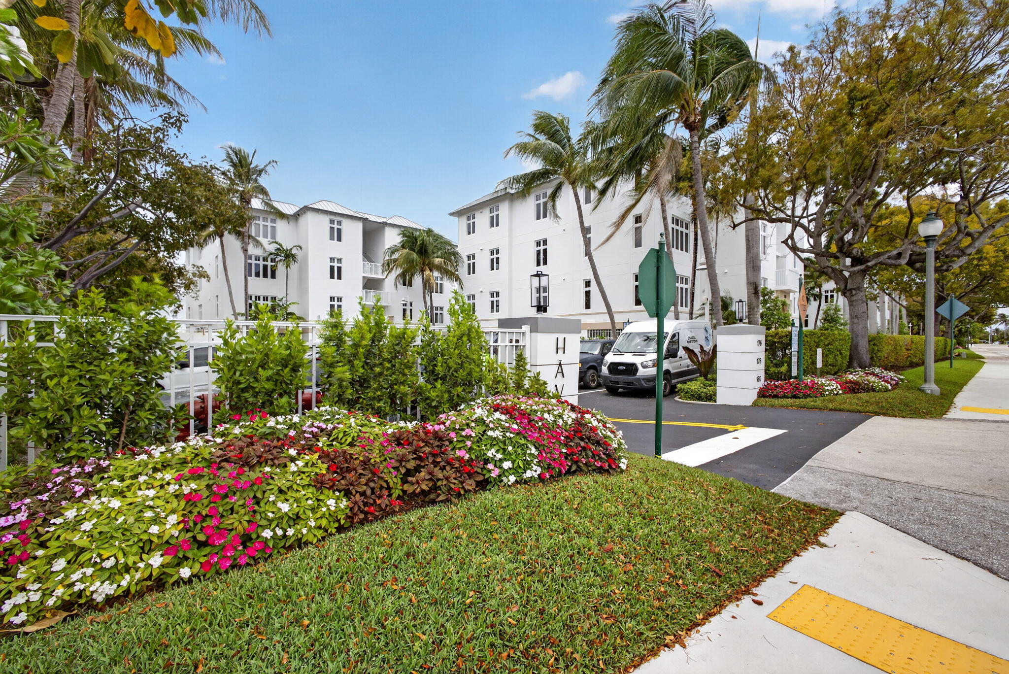 176 Lake #1-302, Palm Beach Shores FL 33404