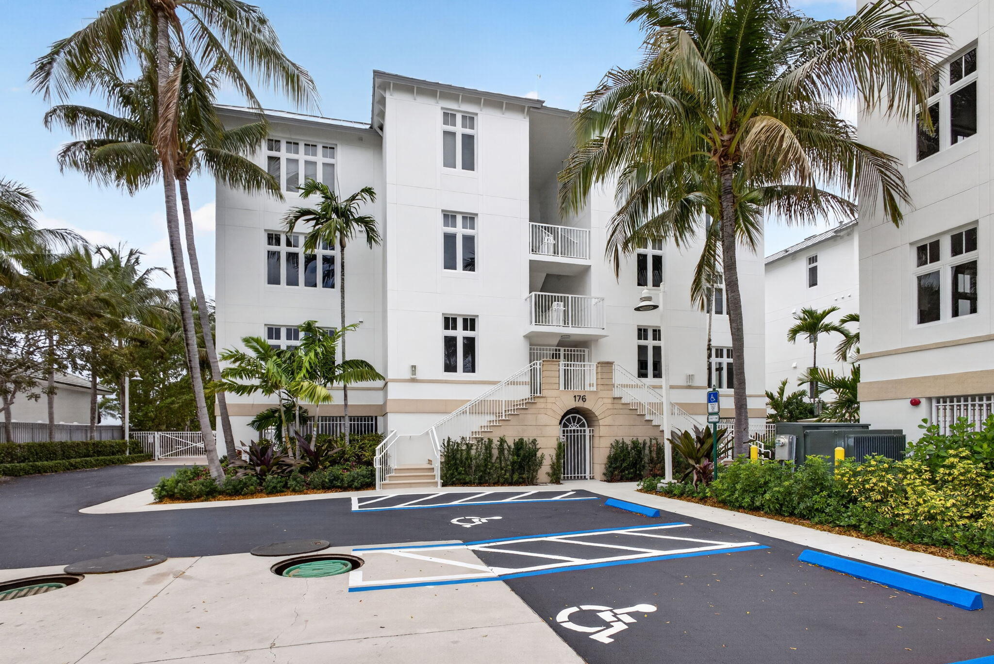 176 Lake #1-302, Palm Beach Shores FL 33404