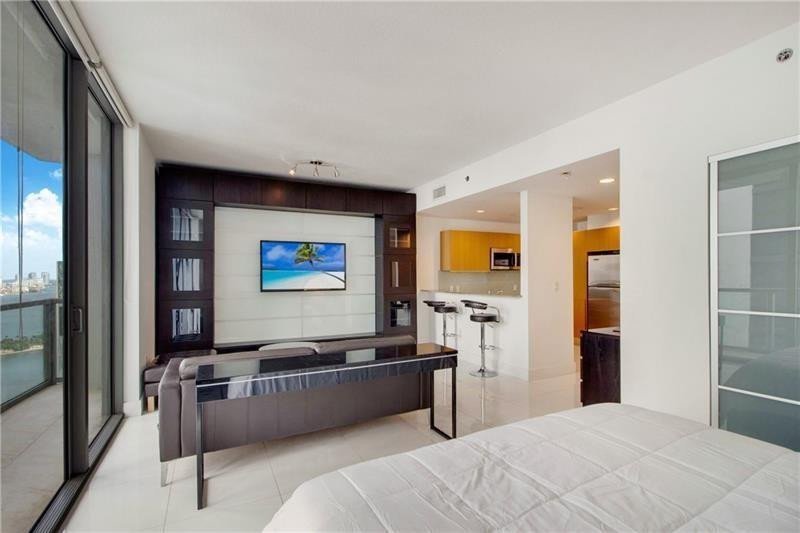 1050 Brickell #3222, Miami FL 33131