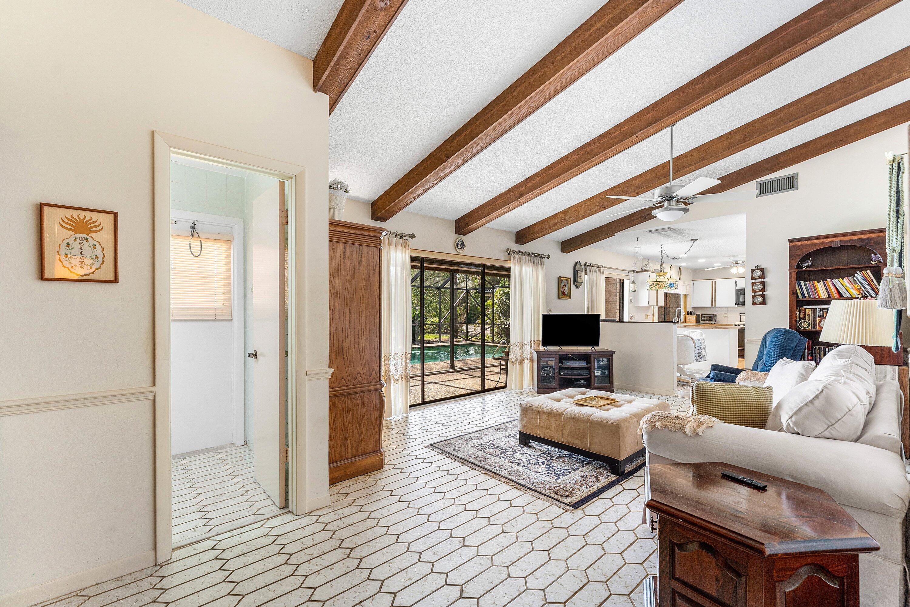 7290 Encina, Boca Raton FL 33433