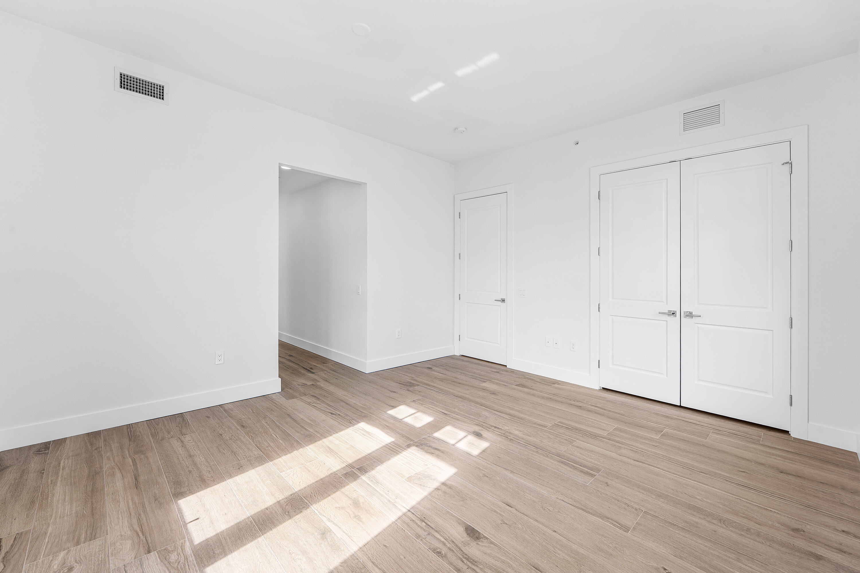 180 Lake #2304, Palm Beach Shores FL 33404