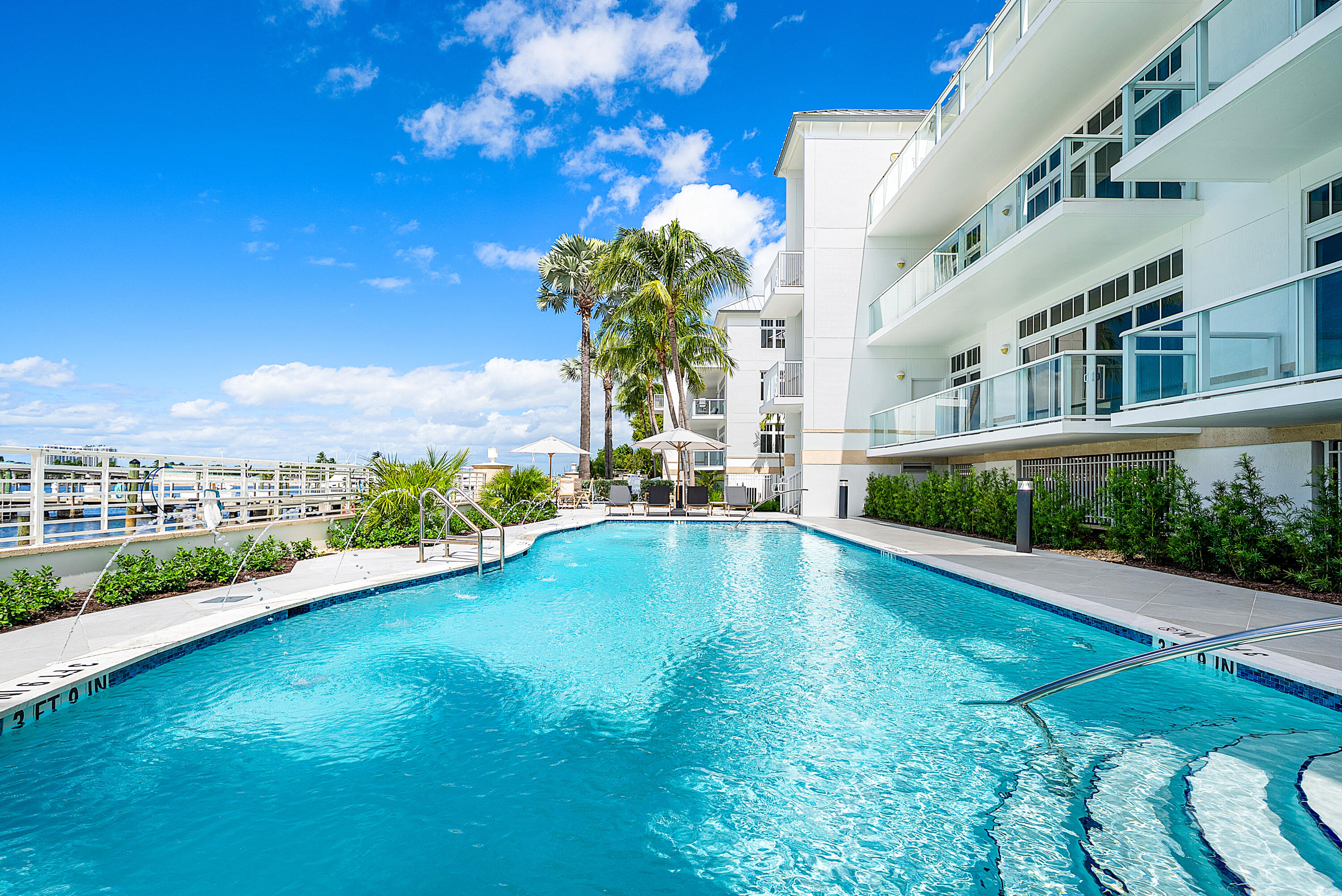 178 Lake #4102, Palm Beach Shores FL 33404