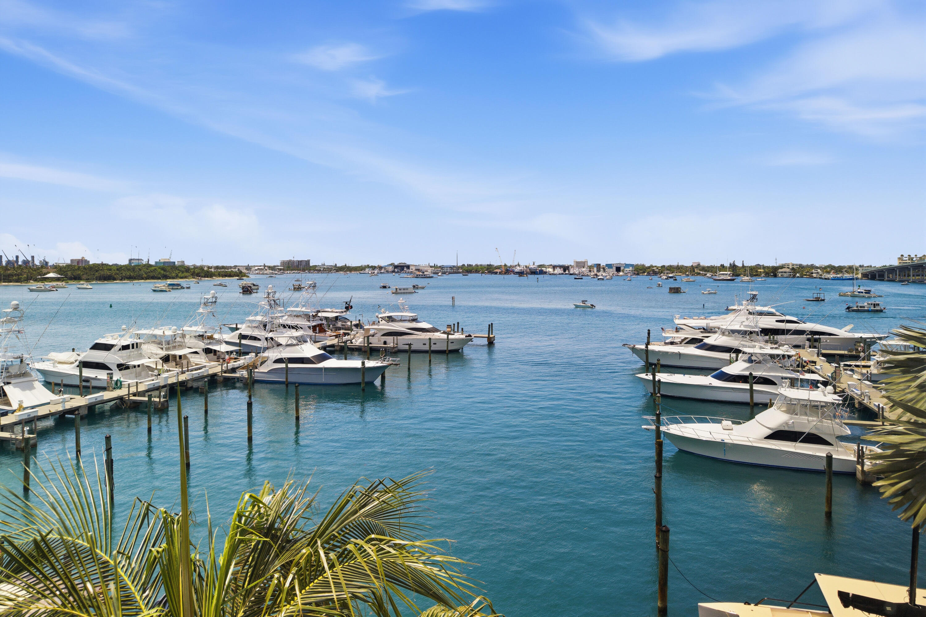 178 Lake #4102, Palm Beach Shores FL 33404
